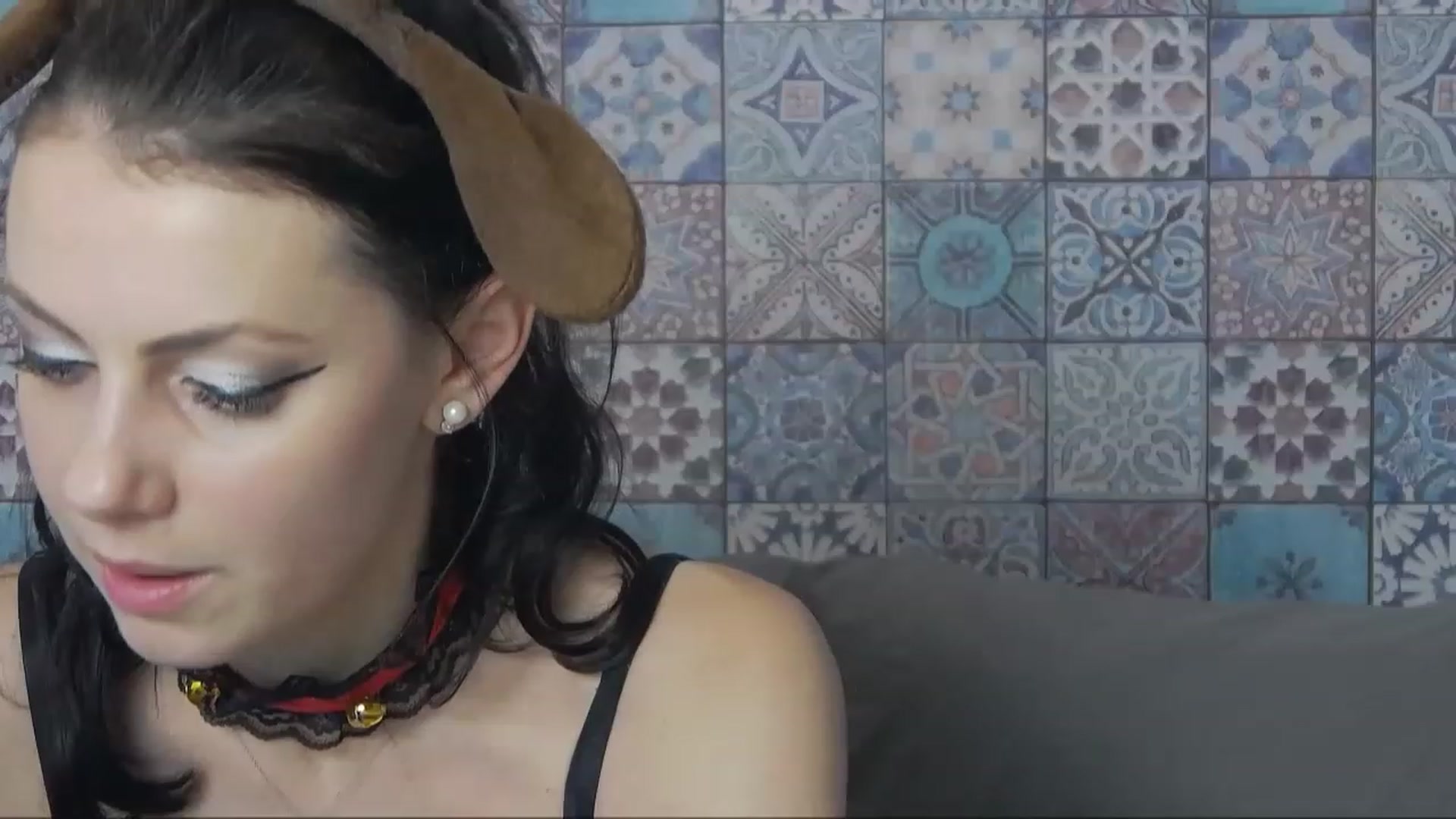 Gallery image thumbnail from MissAracely's myfreecams stream on, 12/10/2022, 21:22 image 16 of 20