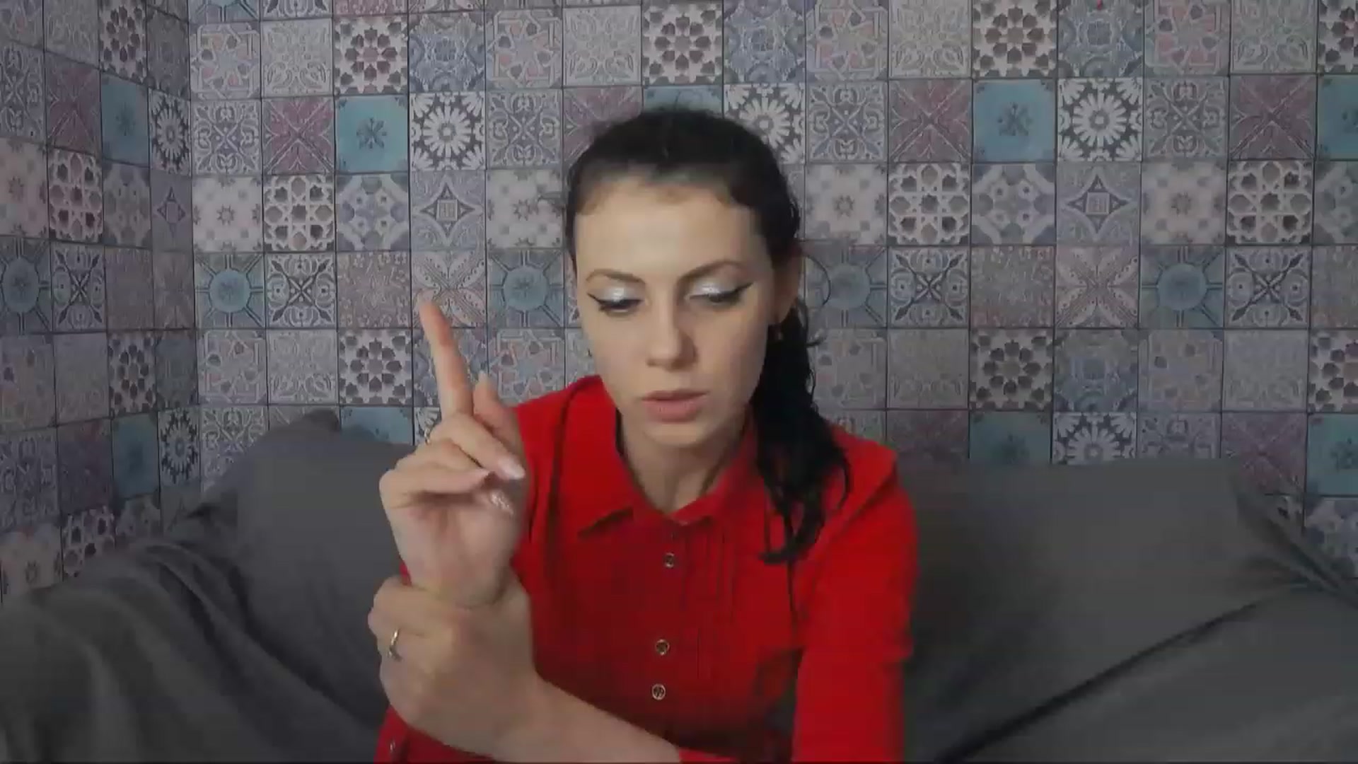 Gallery image thumbnail from MissAracely's myfreecams stream on, 12/11/2022, 21:36 image 4 of 20