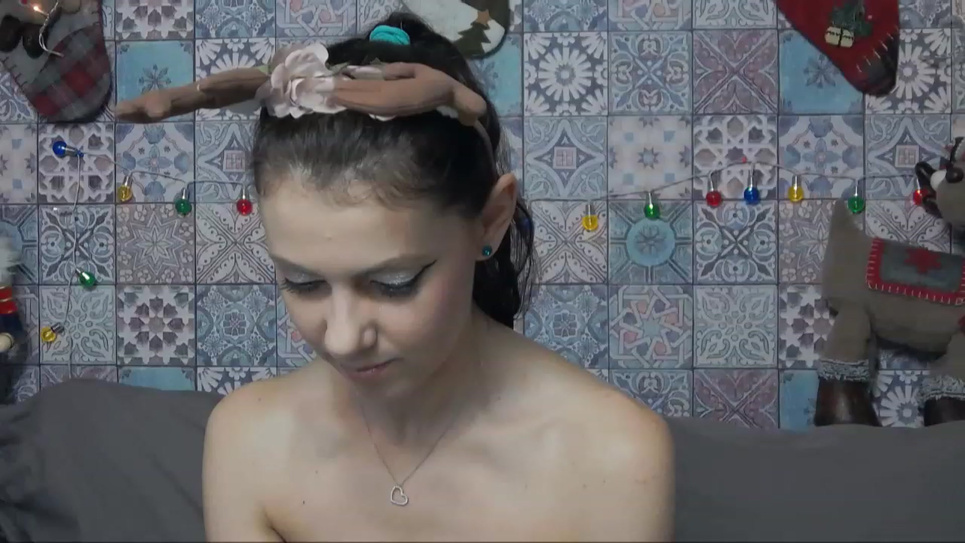 Gallery image thumbnail from MissAracely's myfreecams stream on, 12/16/2022, 16:05 image 7 of 20