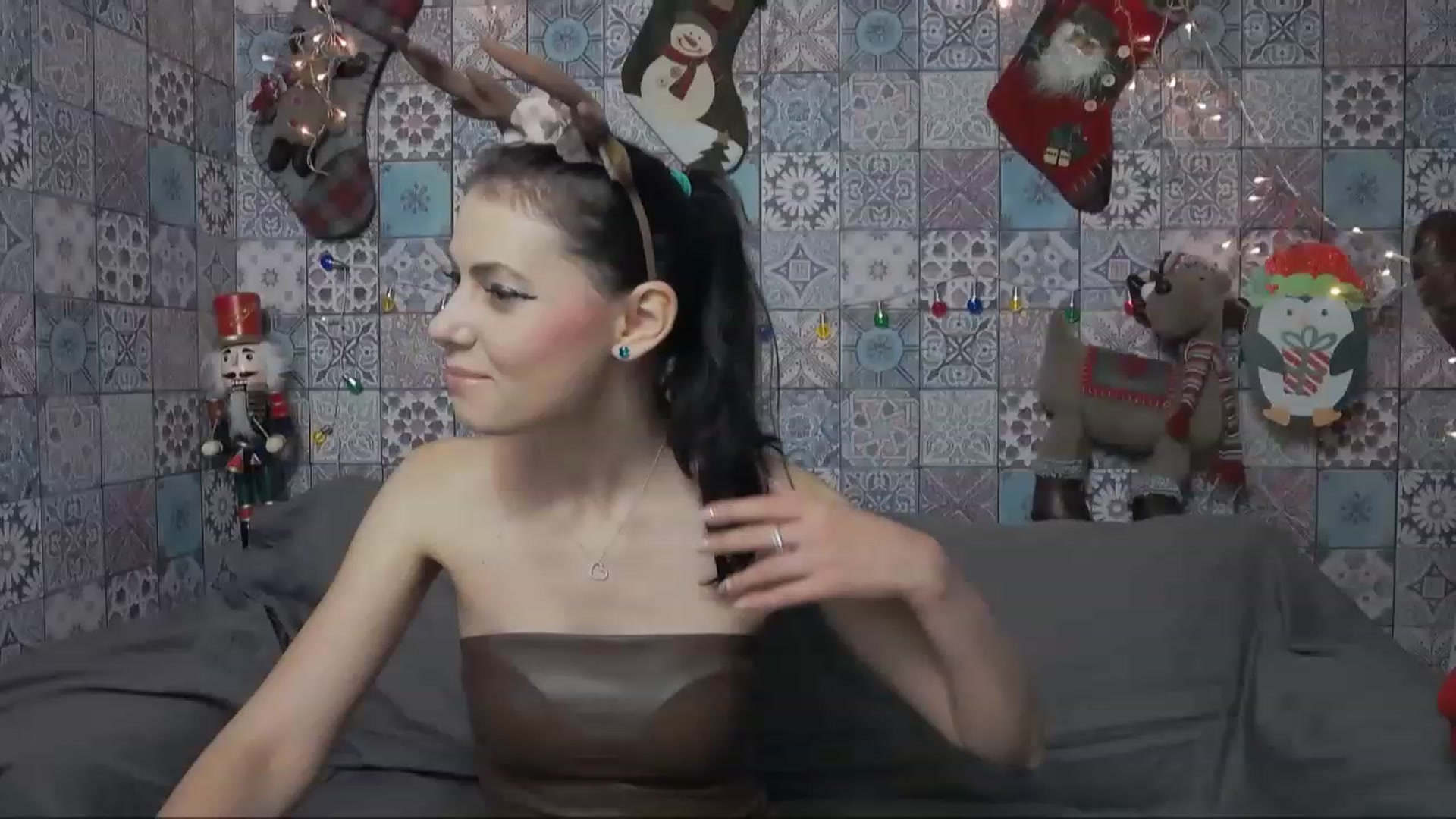 Gallery image thumbnail from MissAracely's myfreecams stream on, 12/16/2022, 16:05 image 1 of 20