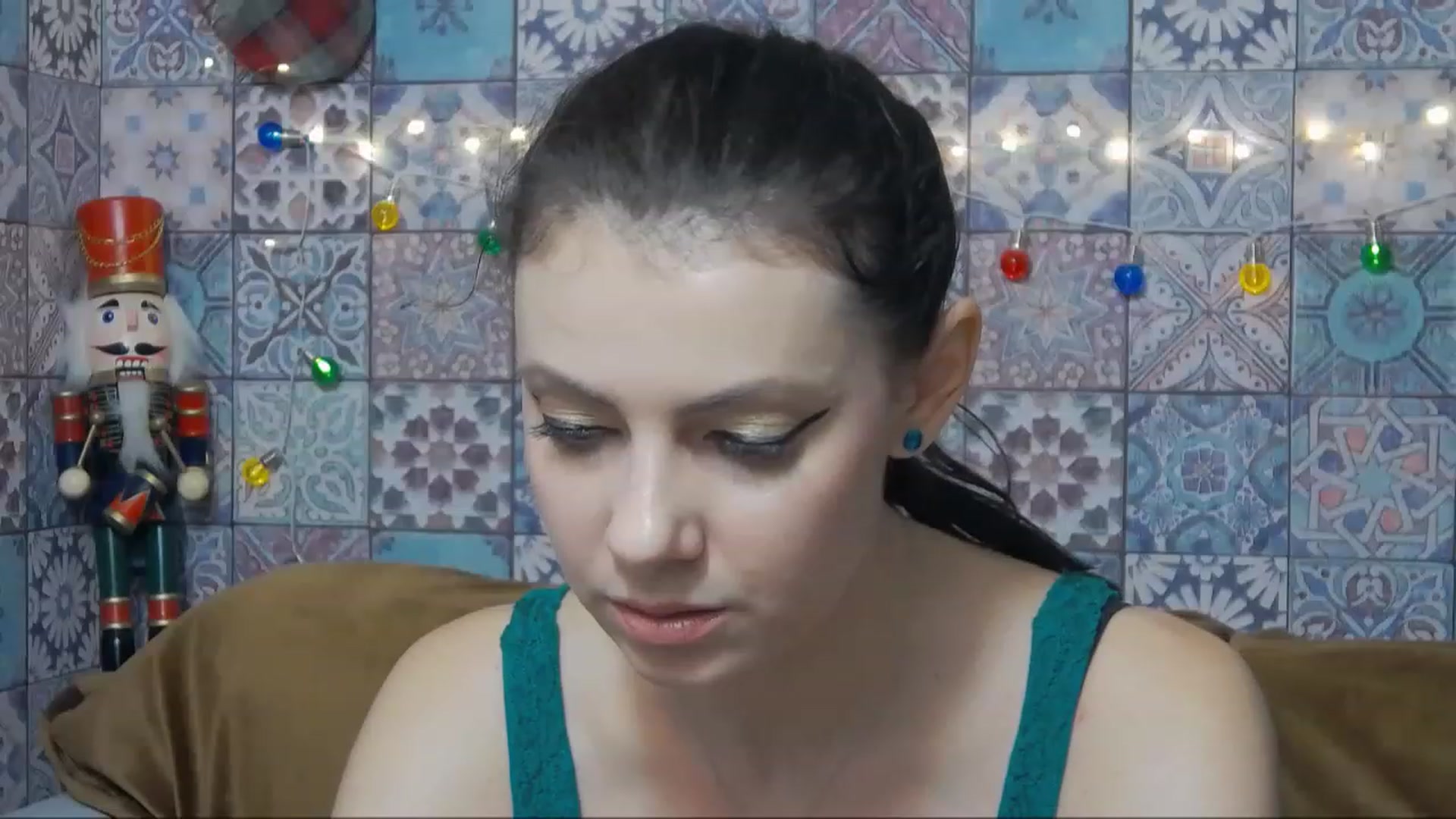 Gallery image thumbnail from MissAracely's myfreecams stream on, 12/19/2022, 17:30 image 7 of 20