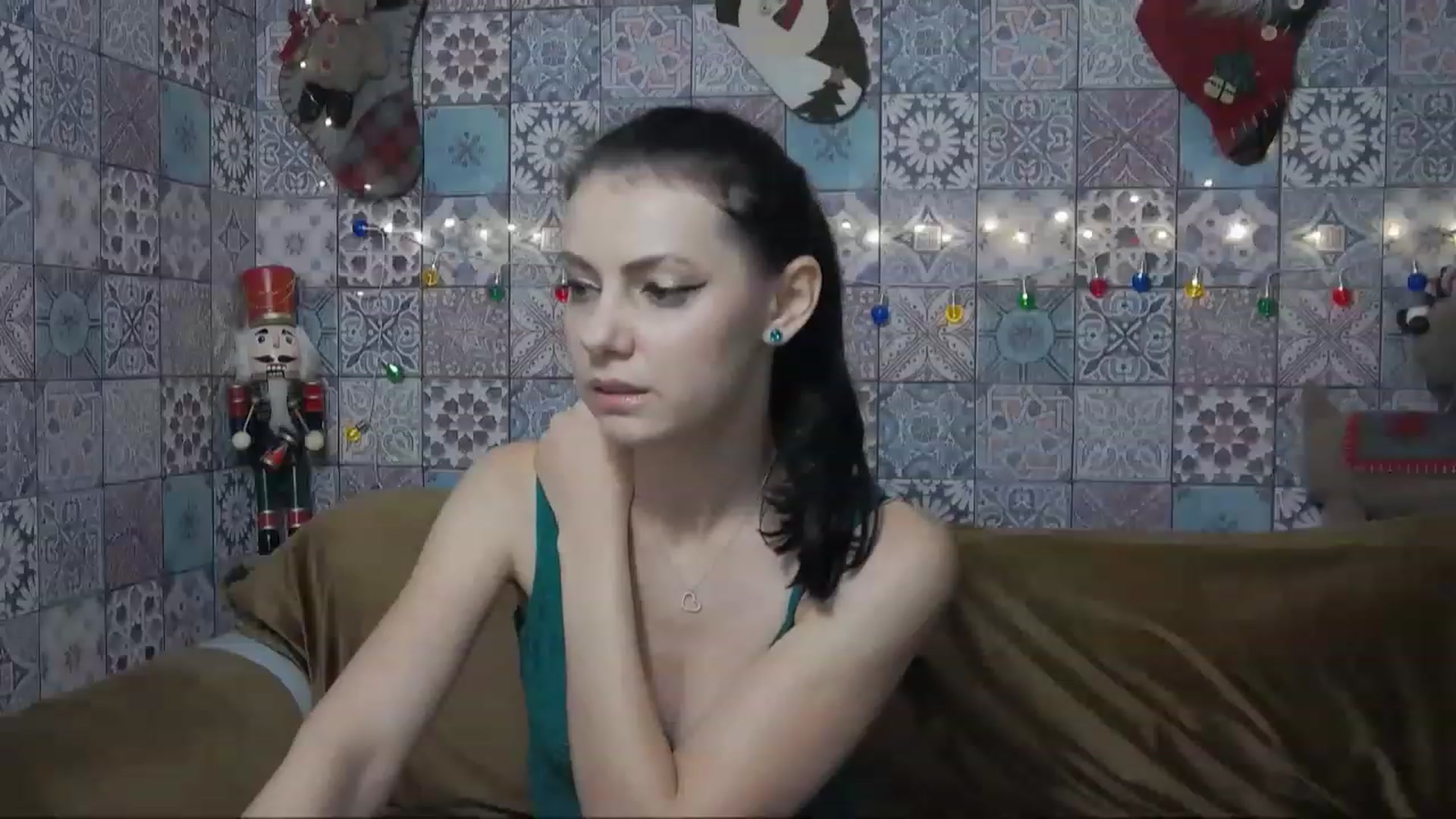 Gallery image thumbnail from MissAracely's myfreecams stream on, 12/19/2022, 17:30 image 3 of 20