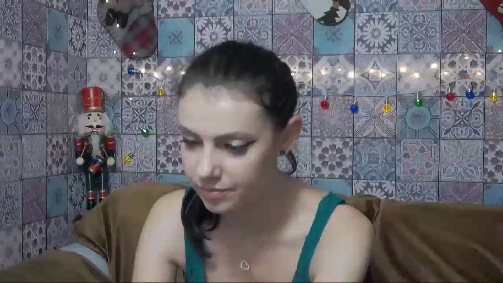 Gallery image thumbnail from MissAracely's myfreecams stream on, 12/19/2022, 17:30 image 10 of 20
