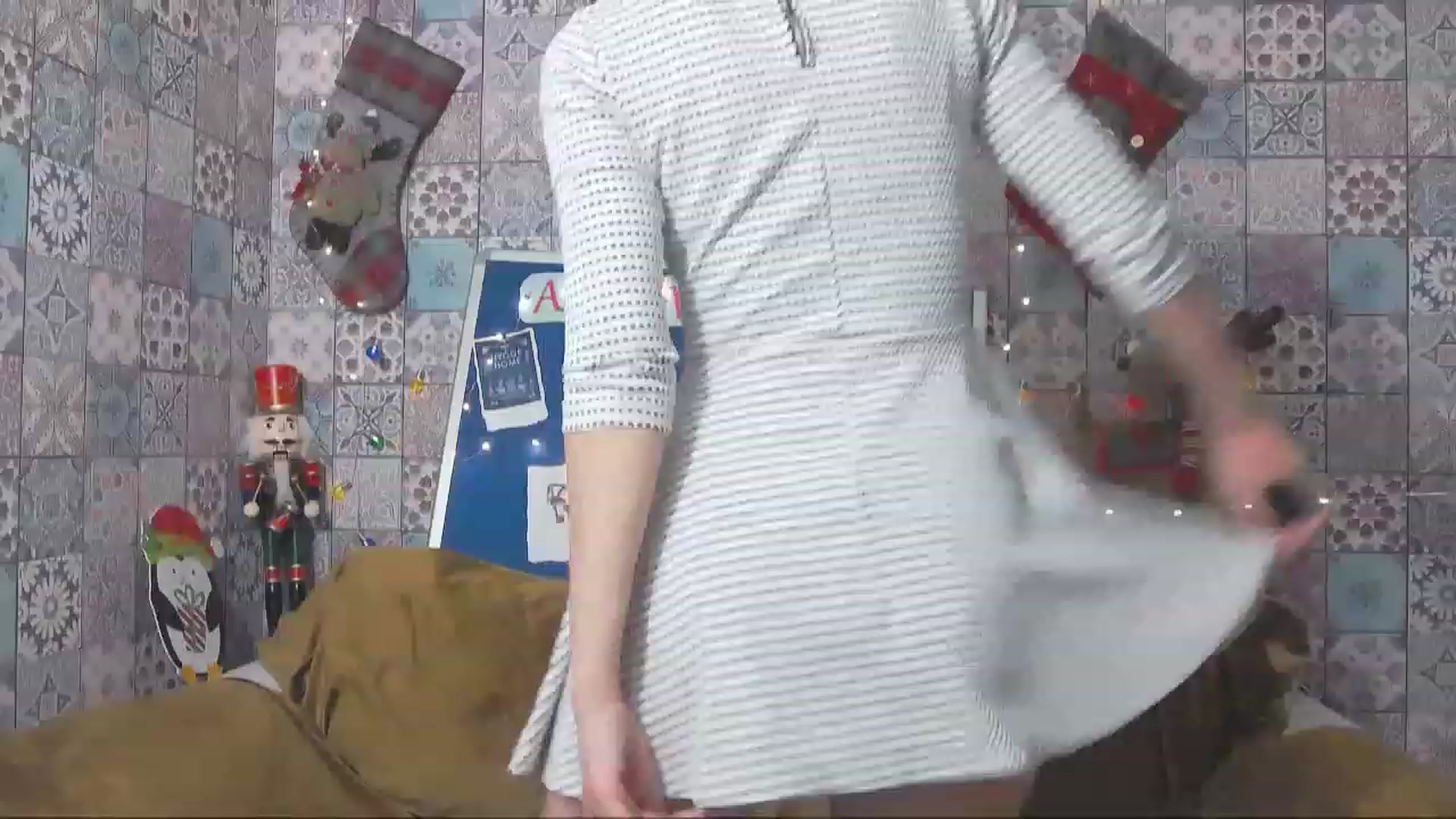 Gallery image thumbnail from MissAracely's myfreecams stream on, 12/21/2022, 16:38 image 9 of 20