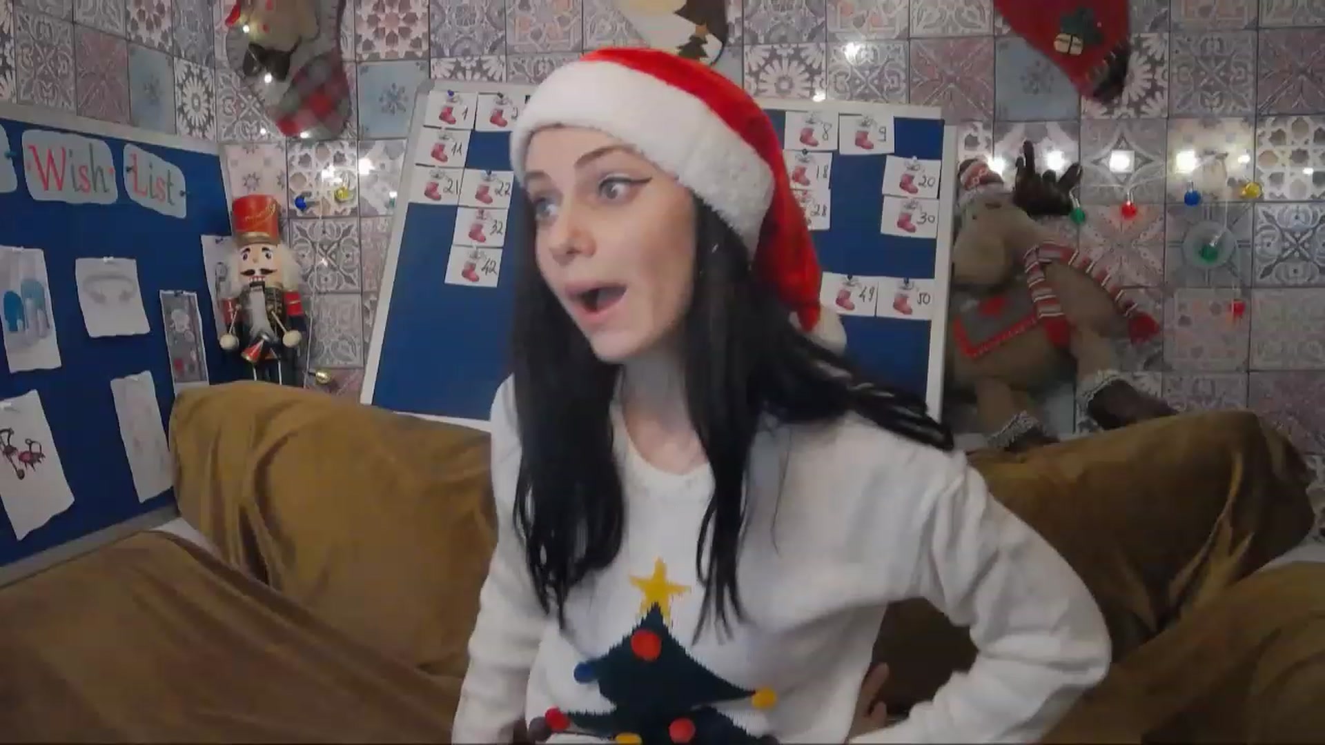 Gallery image thumbnail from MissAracely's myfreecams stream on, 12/24/2022, 23:33 image 19 of 20