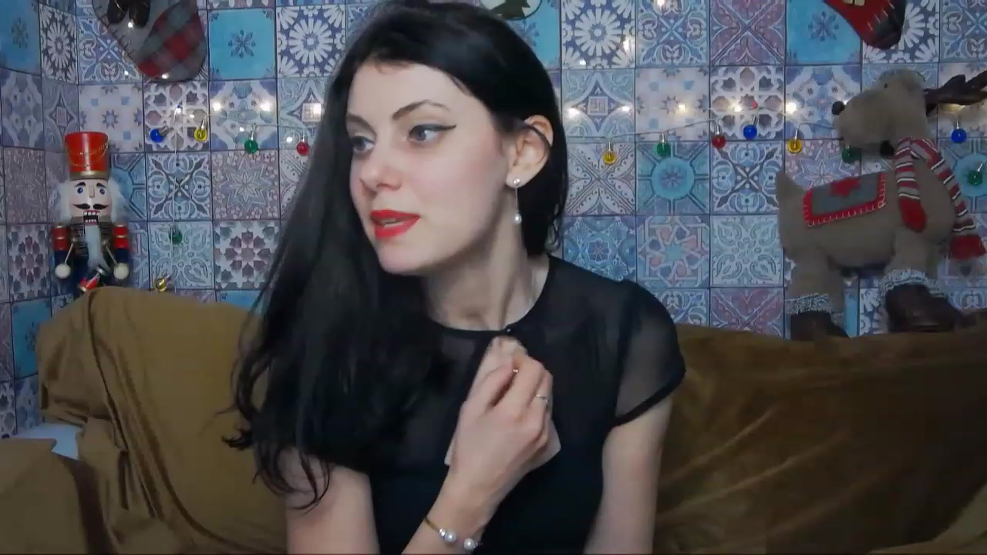 Gallery image thumbnail from MissAracely's myfreecams stream on, 12/30/2022, 22:38 image 20 of 20