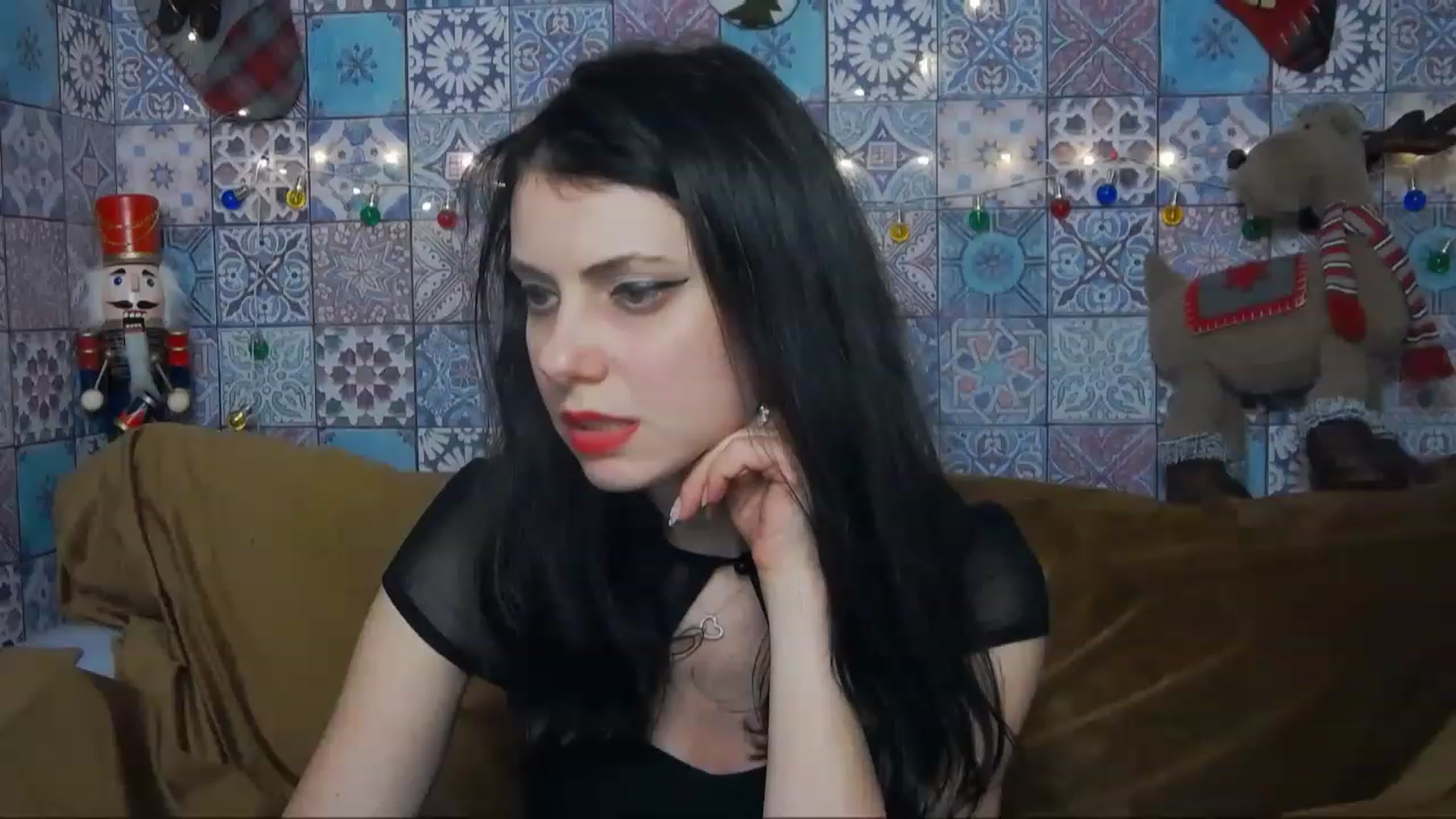 Gallery image thumbnail from MissAracely's myfreecams stream on, 12/30/2022, 22:38 image 17 of 20