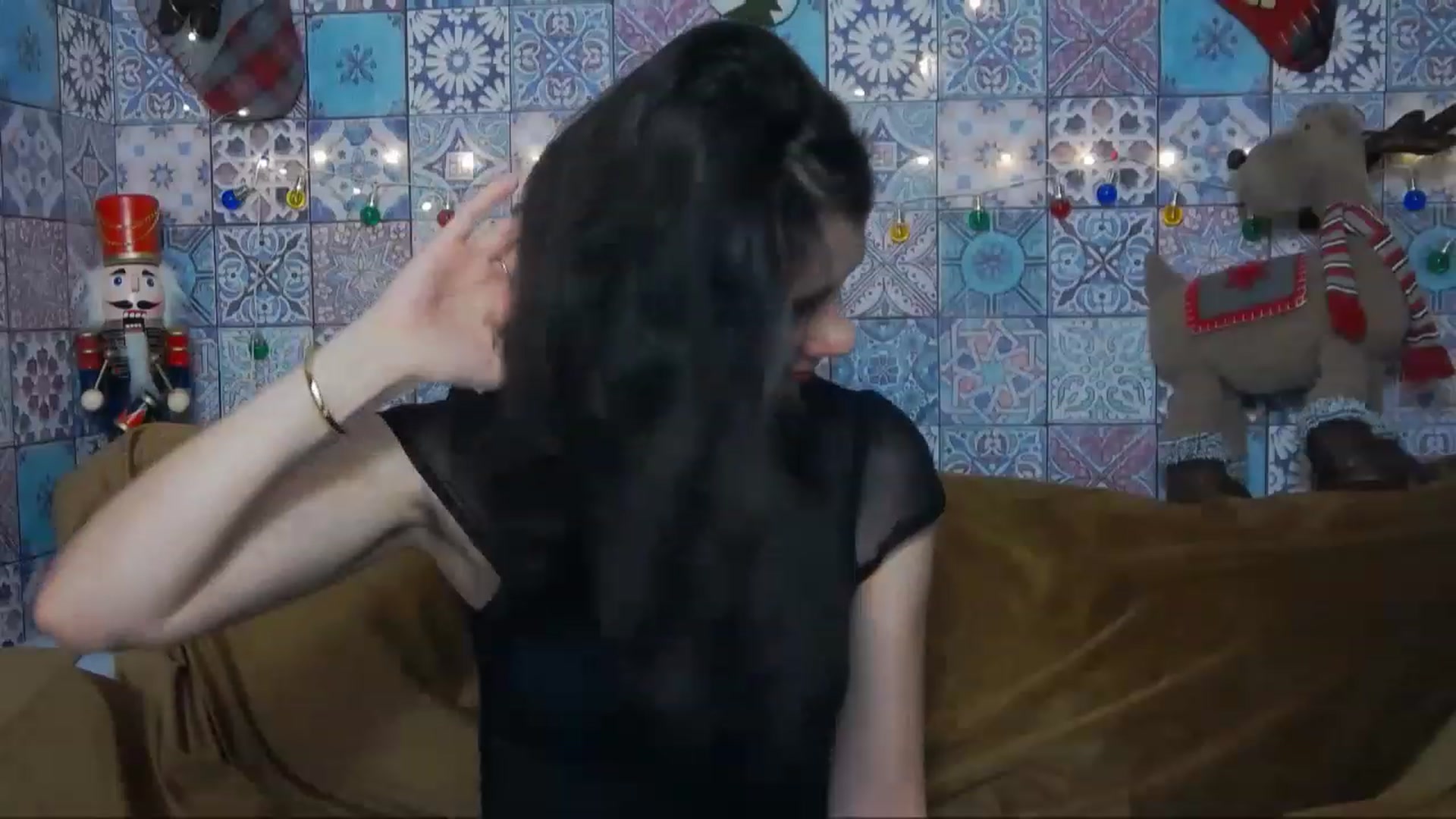 Gallery image thumbnail from MissAracely's myfreecams stream on, 12/30/2022, 22:38 image 19 of 20