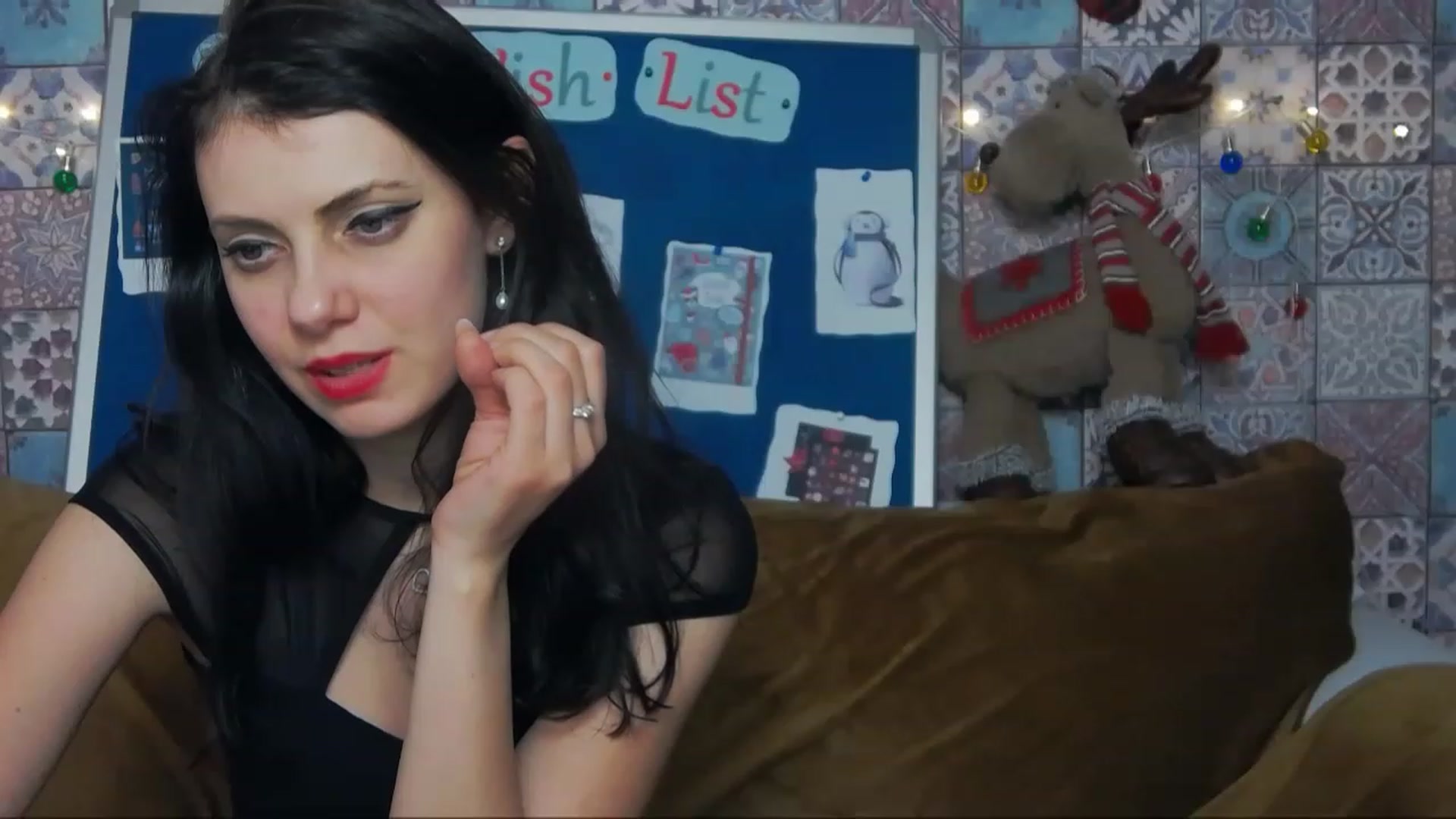 Gallery image thumbnail from MissAracely's myfreecams stream on, 12/31/2022, 01:02 image 19 of 20