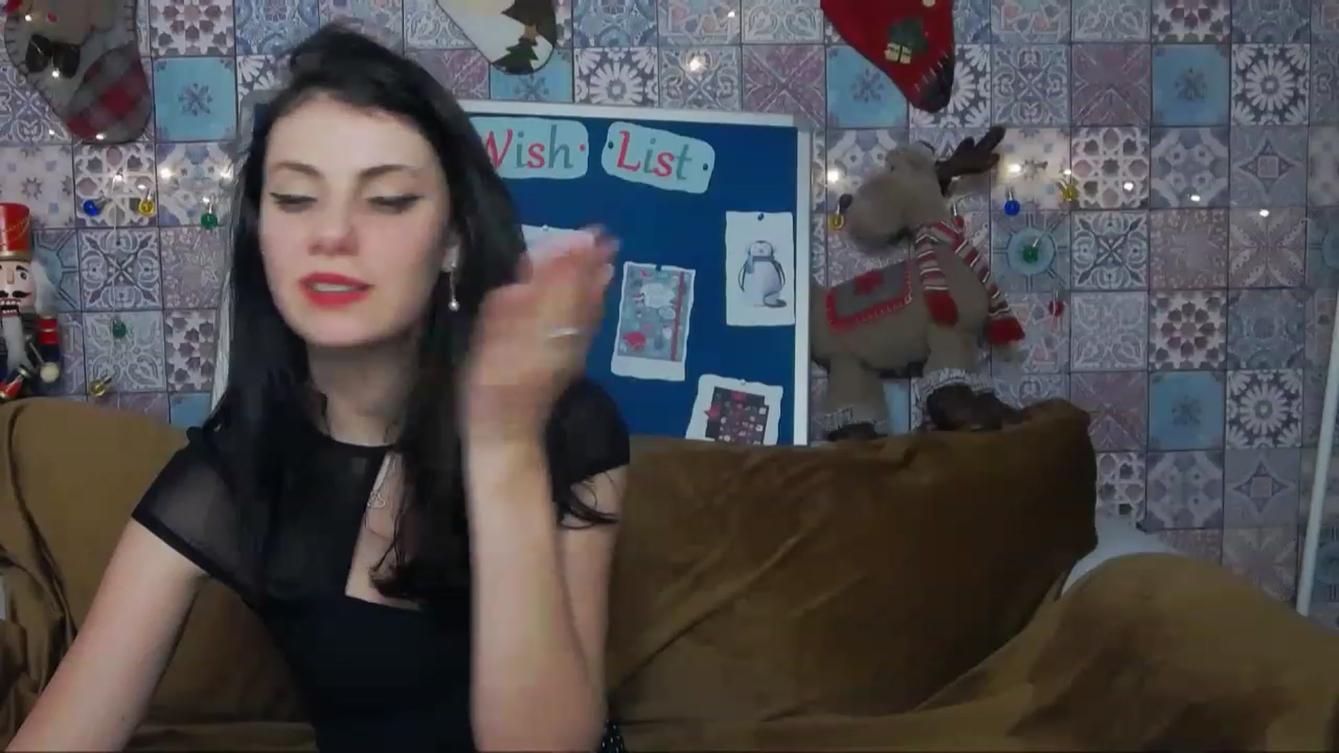 Gallery image thumbnail from MissAracely's myfreecams stream on, 12/31/2022, 01:02 image 14 of 20