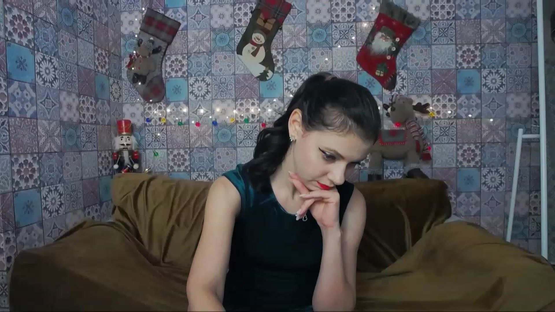 Gallery image thumbnail from MissAracely's myfreecams stream on, 01/02/2023, 19:54 image 4 of 20