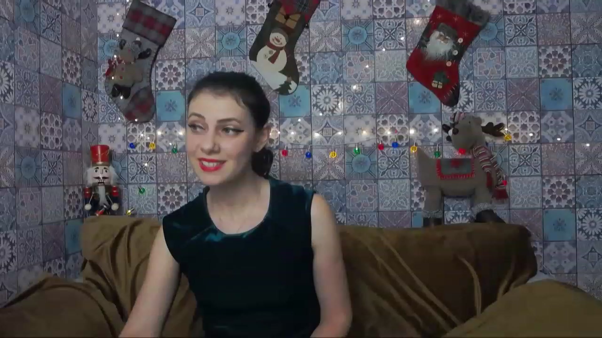 Gallery image thumbnail from MissAracely's myfreecams stream on, 01/02/2023, 19:54 image 14 of 20