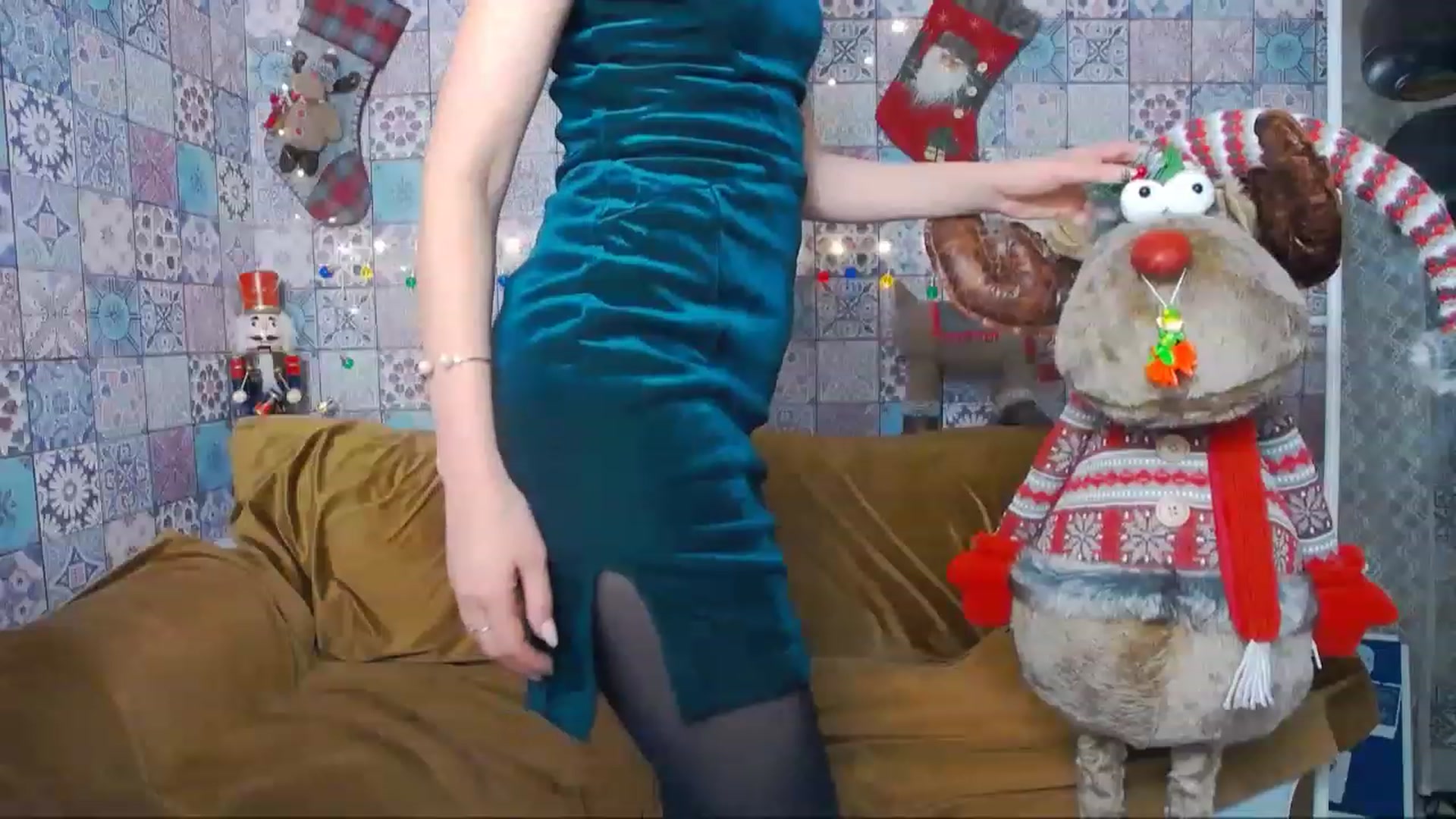 Gallery image thumbnail from MissAracely's myfreecams stream on, 01/02/2023, 22:43 image 6 of 20