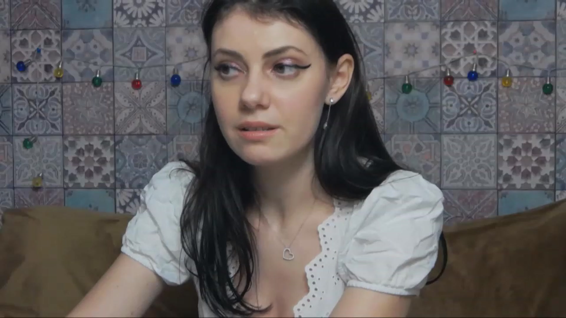Gallery image thumbnail from MissAracely's myfreecams stream on, 02/19/2023, 02:24 image 18 of 20