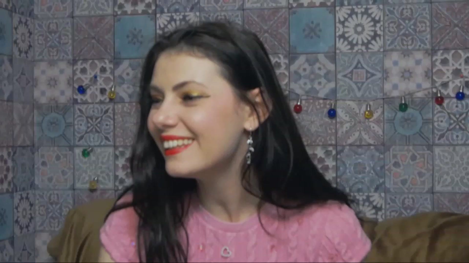 Gallery image thumbnail from MissAracely's myfreecams stream on, 02/19/2023, 19:38 image 19 of 20