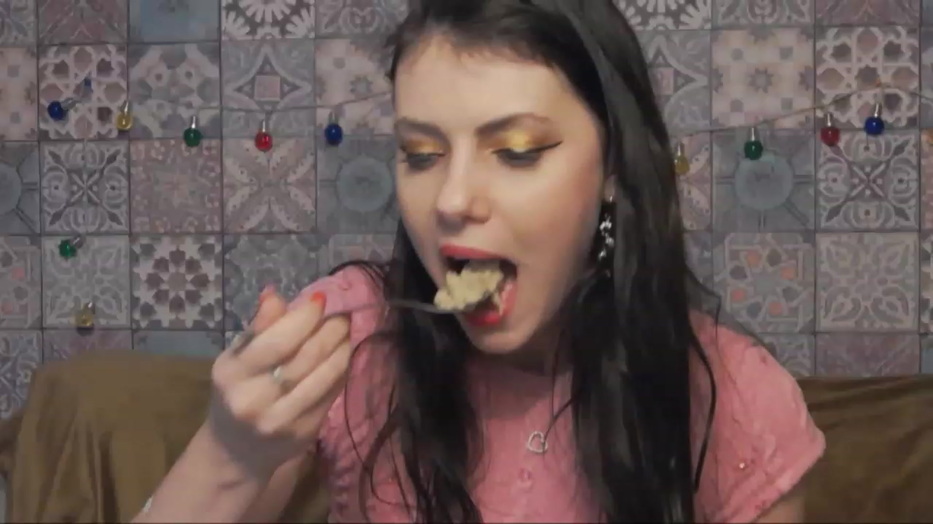 Gallery image thumbnail from MissAracely's myfreecams stream on, 02/19/2023, 23:03 image 8 of 20
