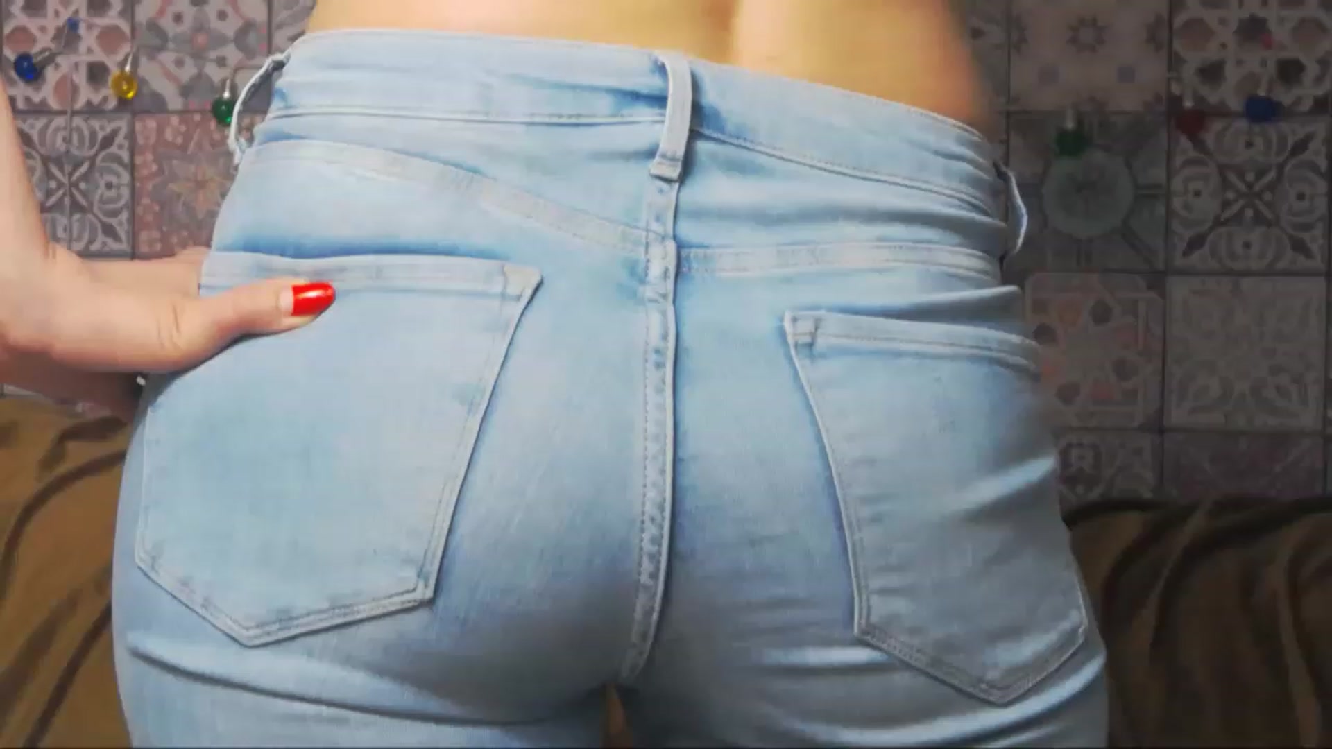Gallery image thumbnail from MissAracely's myfreecams stream on, 02/26/2023, 21:00 image 13 of 20