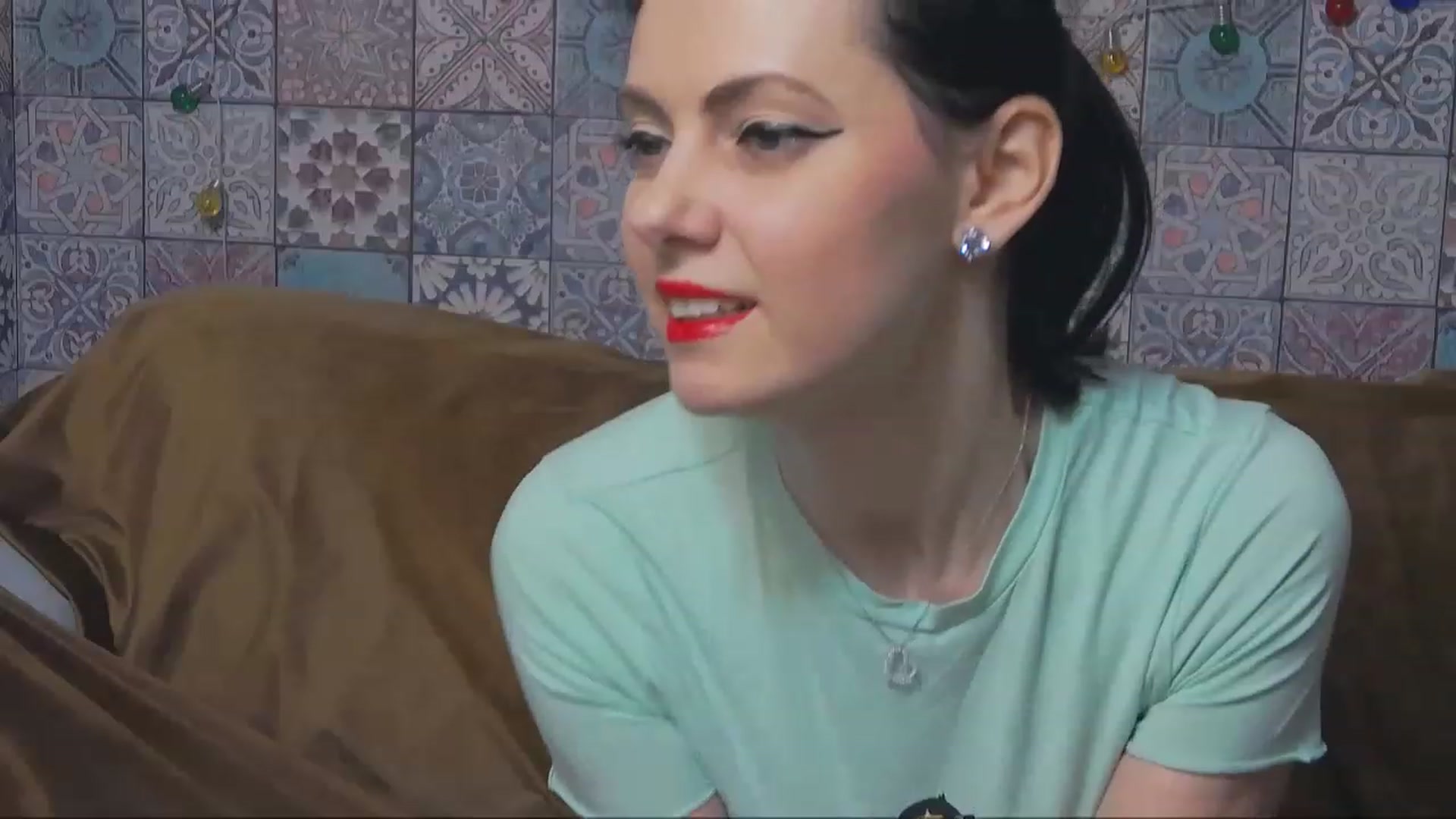 Gallery image thumbnail from MissAracely's myfreecams stream on, 03/04/2023, 18:19 image 18 of 20