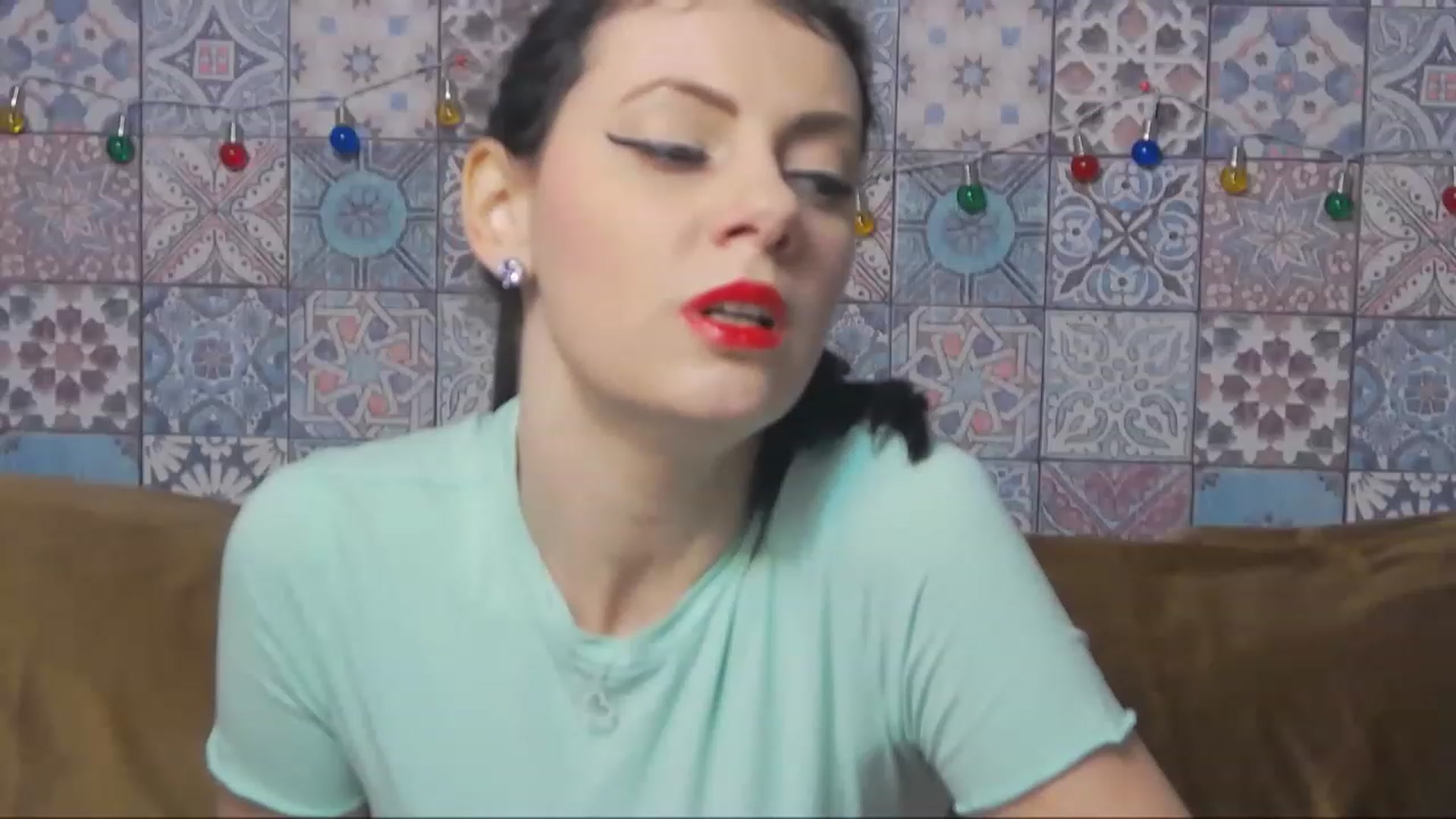 Gallery image thumbnail from MissAracely's myfreecams stream on, 03/04/2023, 18:19 image 17 of 20