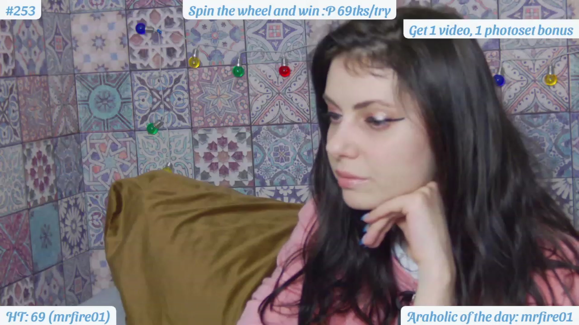Gallery image thumbnail from MissAracely's myfreecams stream on, 03/08/2023, 22:18 image 8 of 20