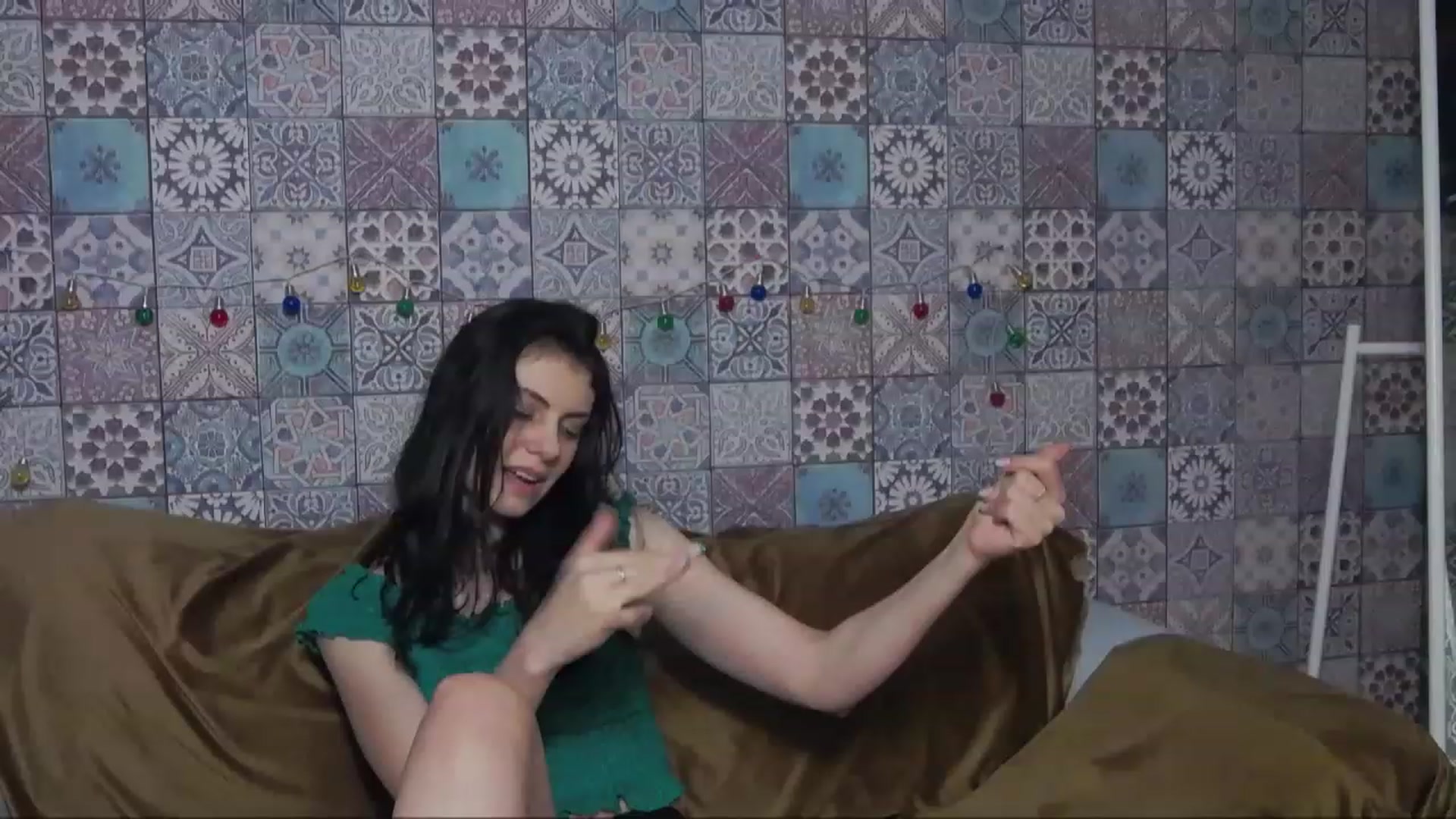 Gallery image thumbnail from MissAracely's myfreecams stream on, 03/23/2023, 23:57 image 12 of 20