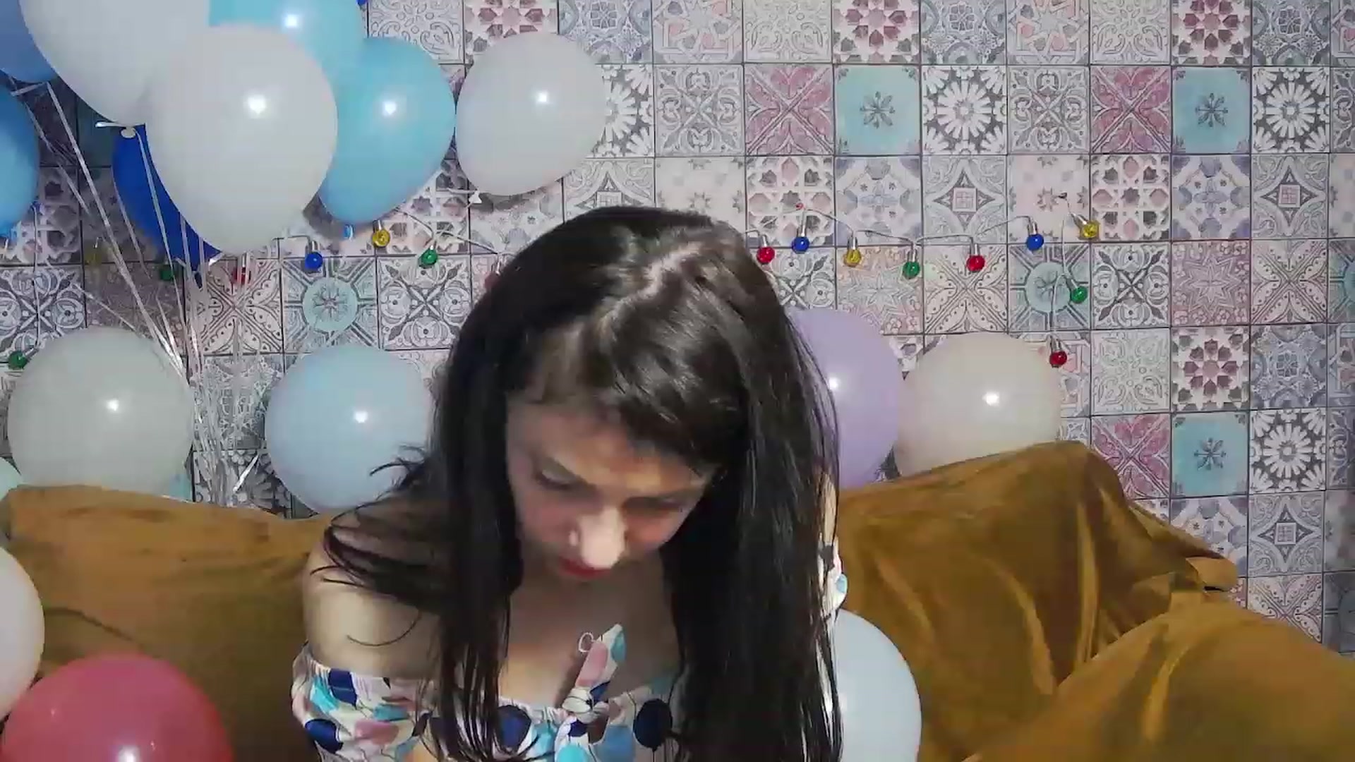 Gallery image thumbnail from MissAracely's myfreecams stream on, 04/02/2023, 23:54 image 17 of 20