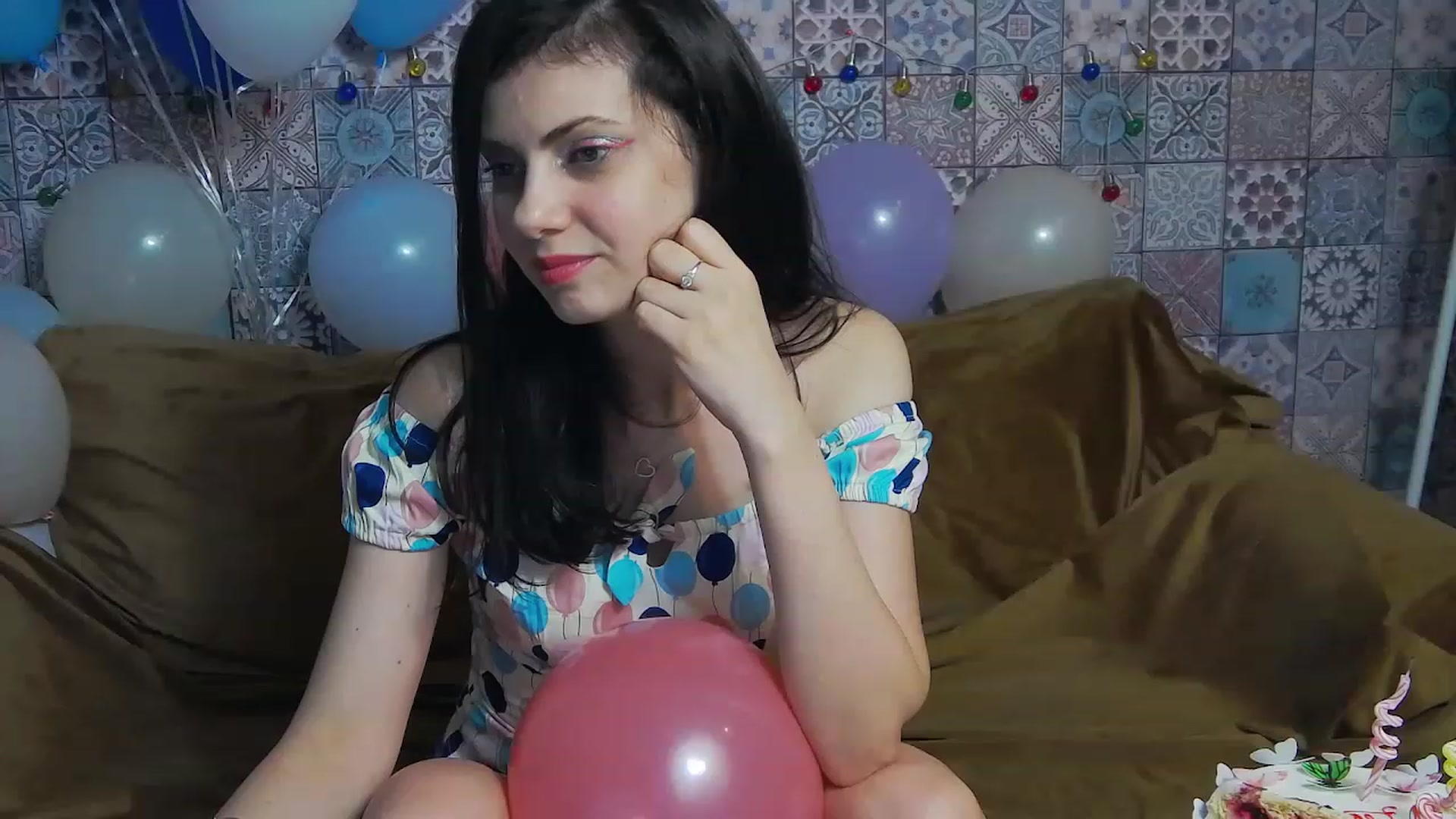 Gallery image thumbnail from MissAracely's myfreecams stream on, 04/03/2023, 01:11 image 17 of 20