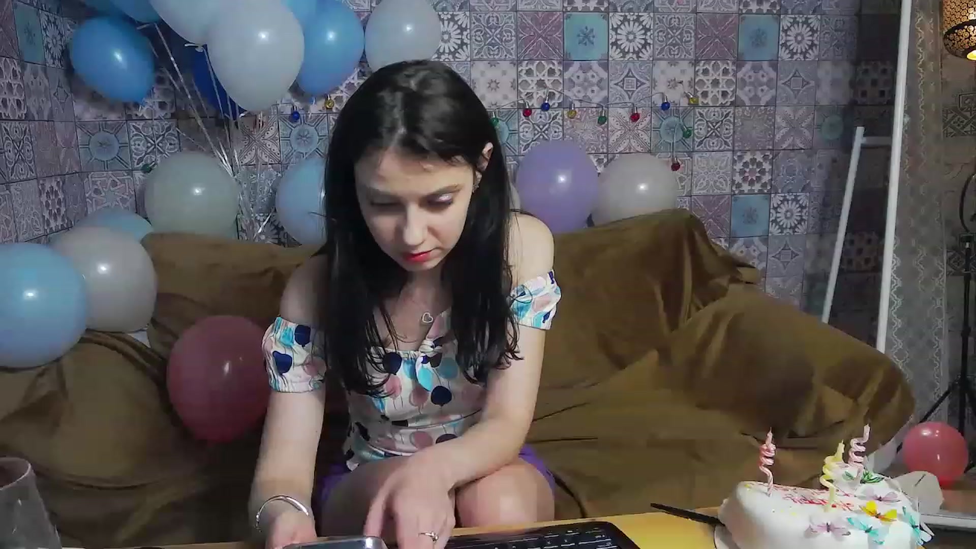 Gallery image thumbnail from MissAracely's myfreecams stream on, 04/03/2023, 01:11 image 10 of 20