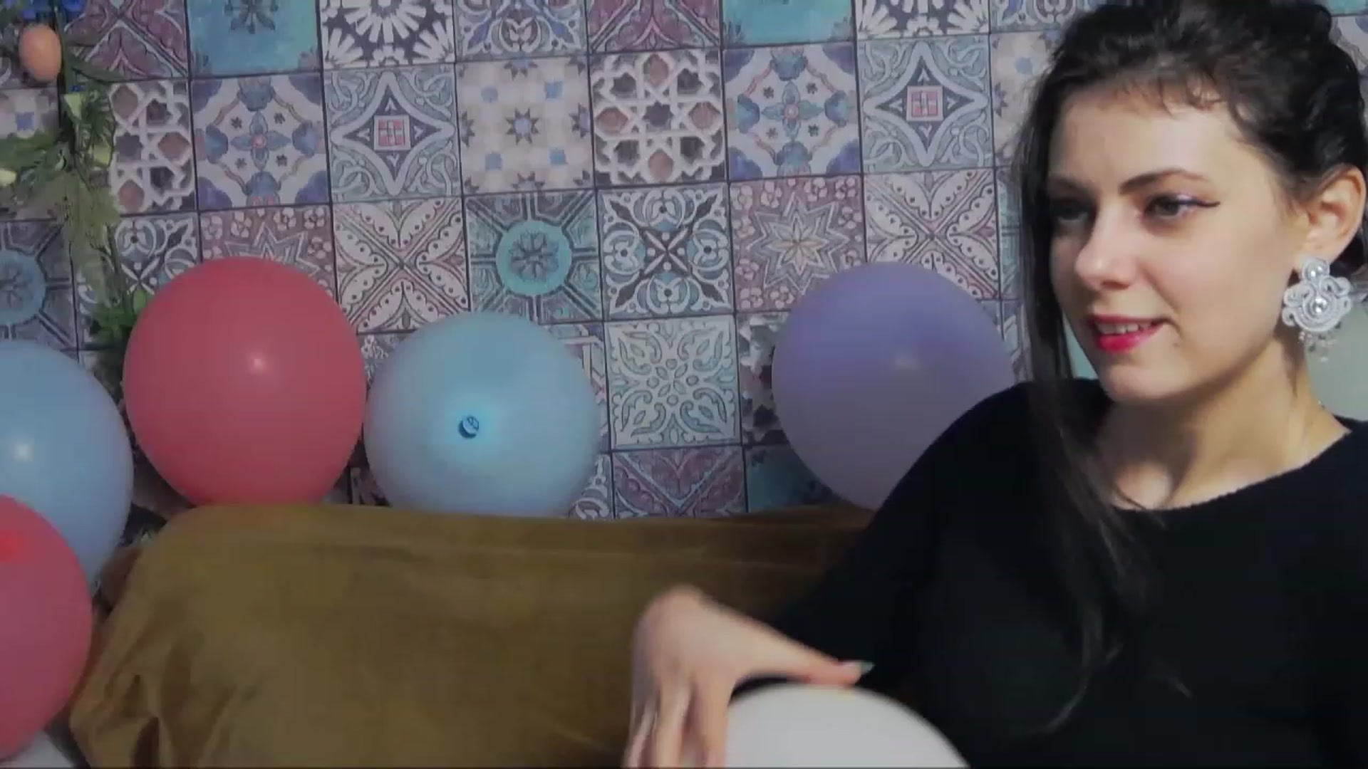 Gallery image thumbnail from MissAracely's myfreecams stream on, 04/05/2023, 18:40 image 7 of 20