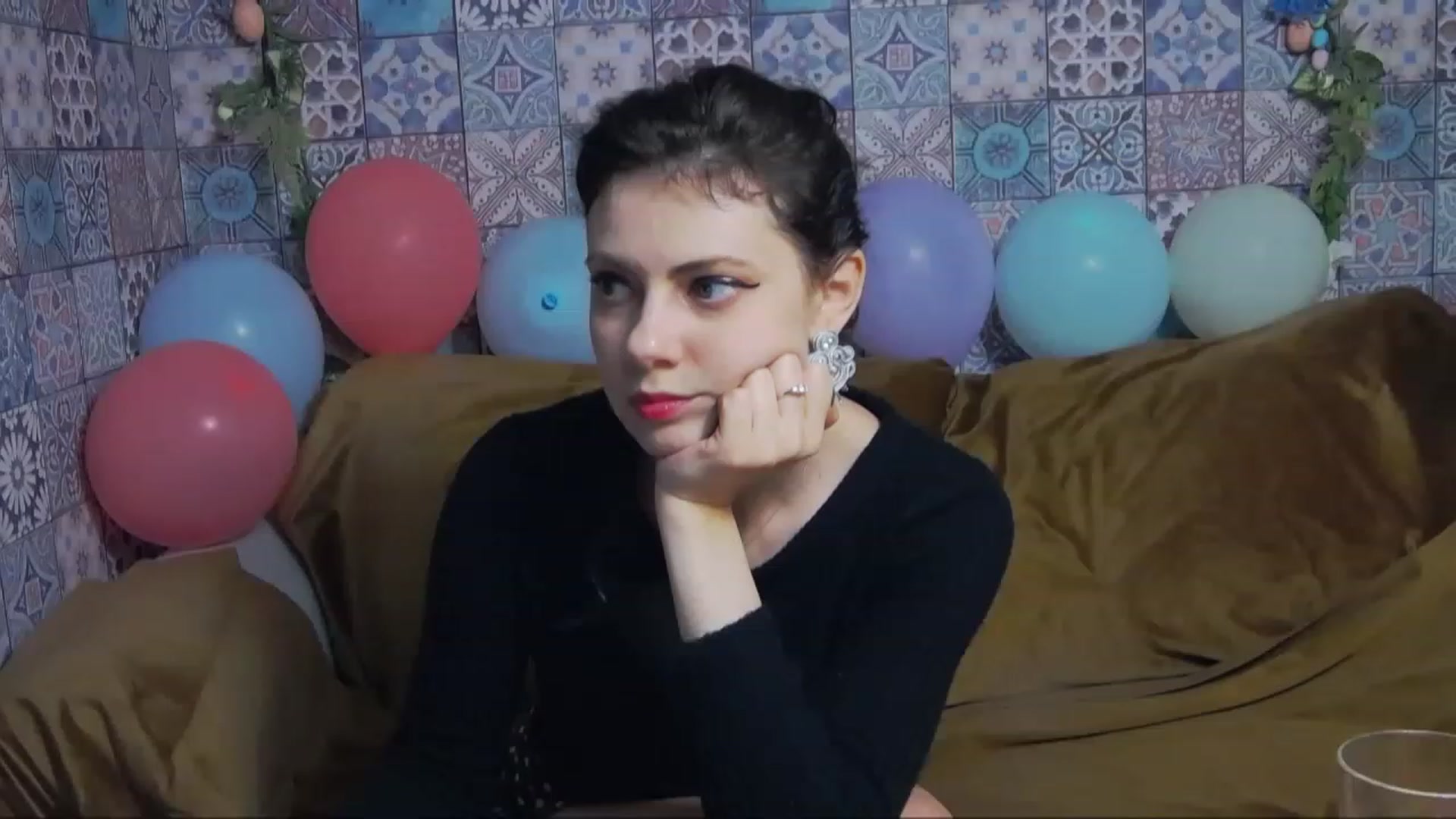 Gallery image thumbnail from MissAracely's myfreecams stream on, 04/05/2023, 18:40 image 8 of 20