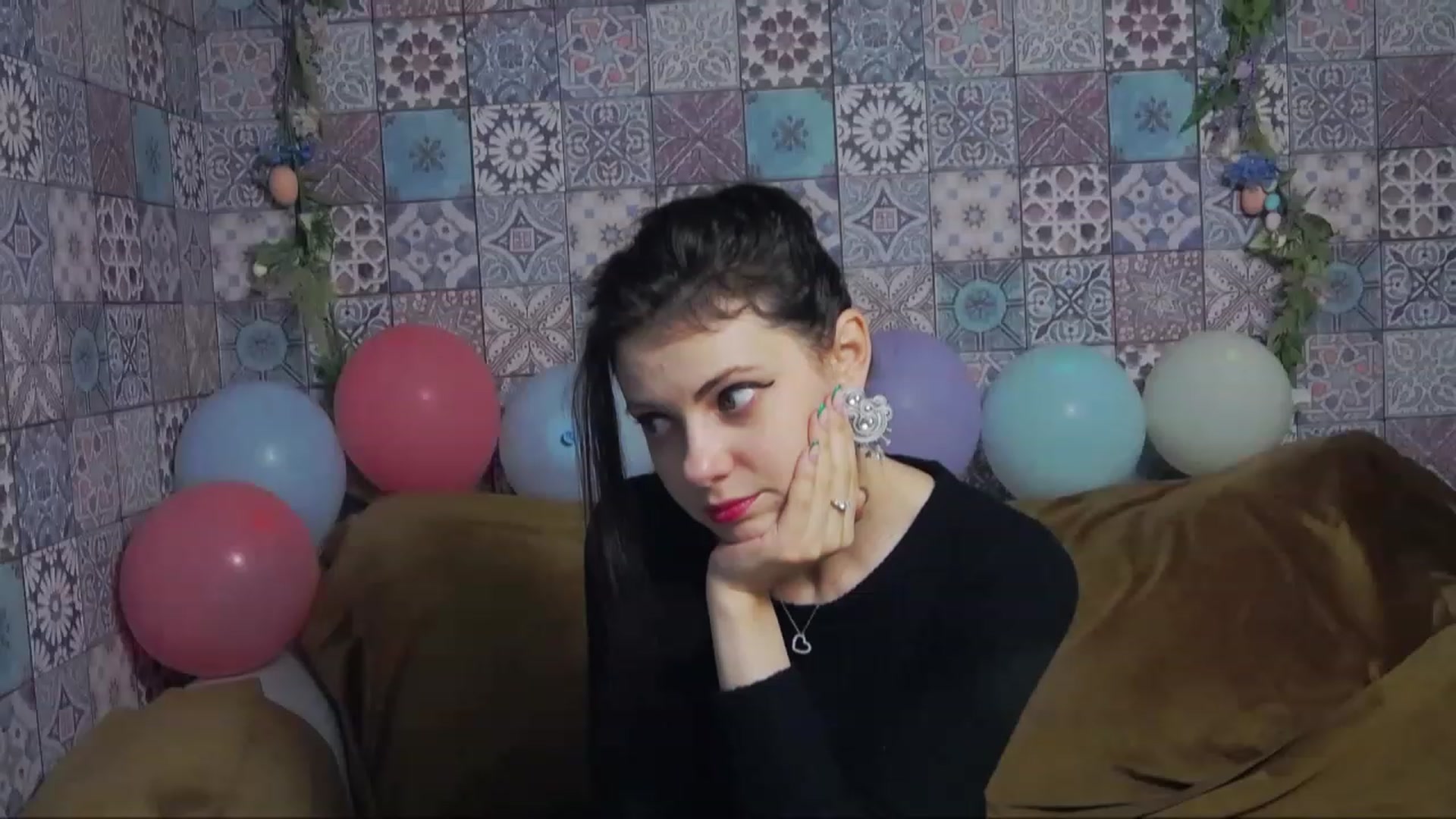 Gallery image thumbnail from MissAracely's myfreecams stream on, 04/05/2023, 18:40 image 3 of 20