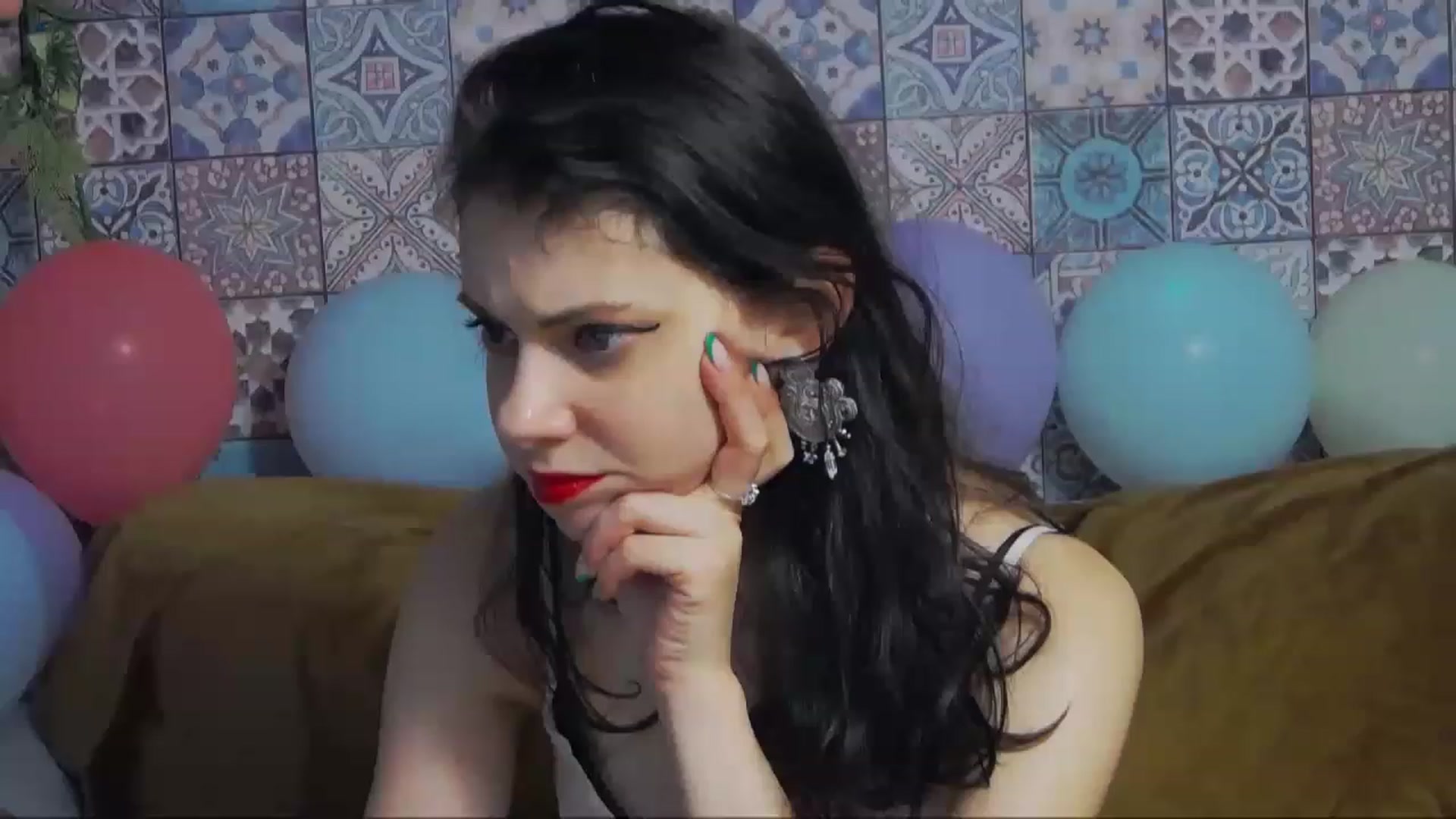 Gallery image thumbnail from MissAracely's myfreecams stream on, 04/05/2023, 20:45 image 17 of 20