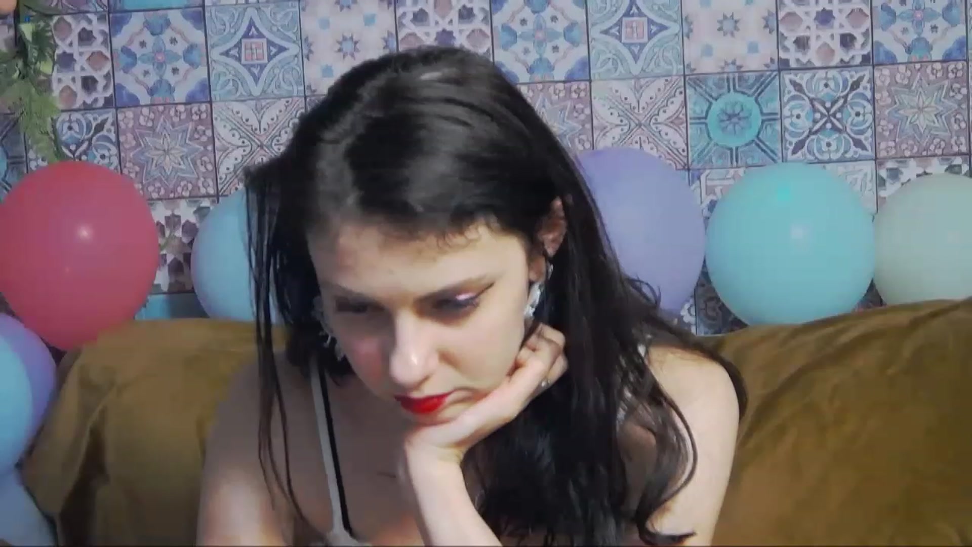 Gallery image thumbnail from MissAracely's myfreecams stream on, 04/05/2023, 20:45 image 19 of 20