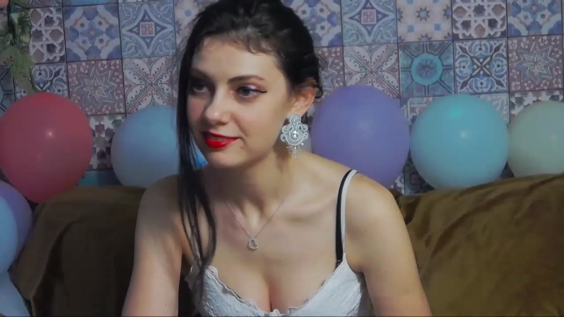 Gallery image thumbnail from MissAracely's myfreecams stream on, 04/05/2023, 20:45 image 14 of 20