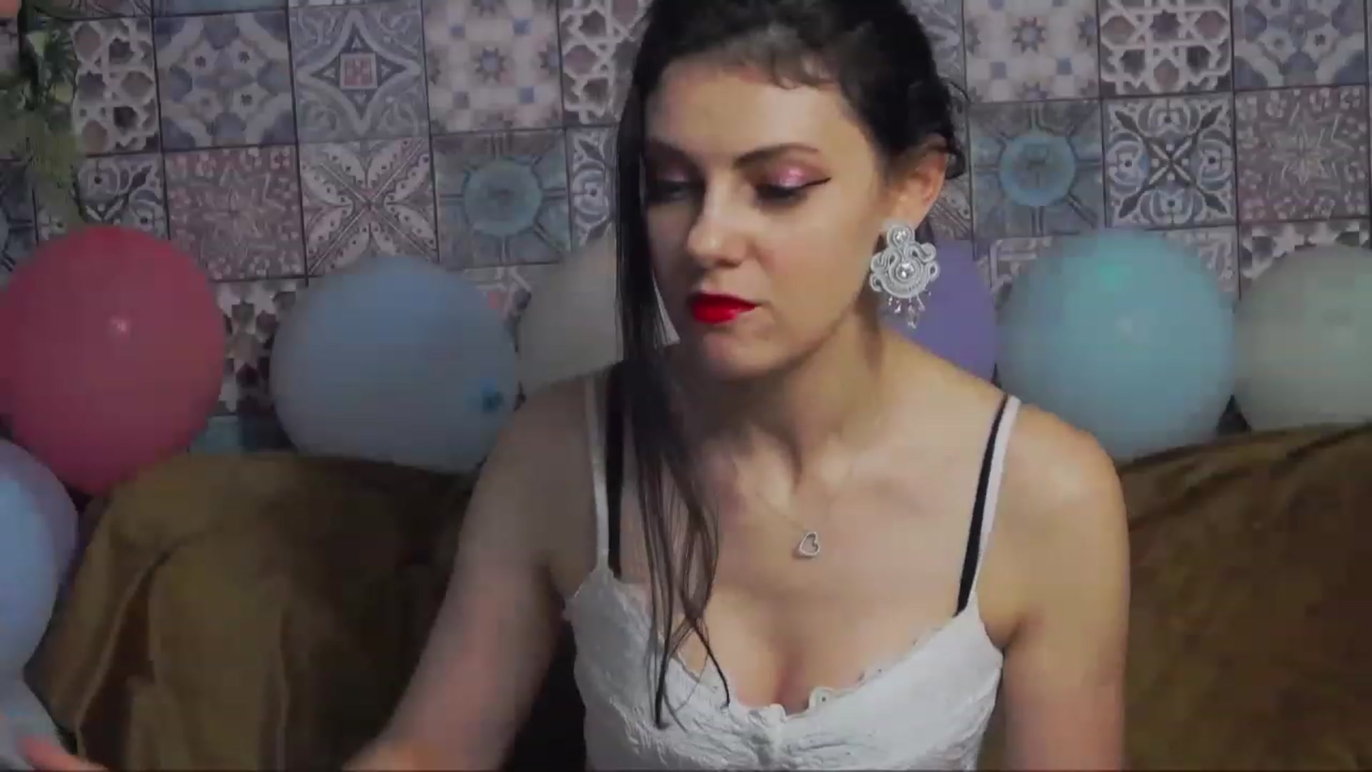 Gallery image thumbnail from MissAracely's myfreecams stream on, 04/05/2023, 20:45 image 13 of 20