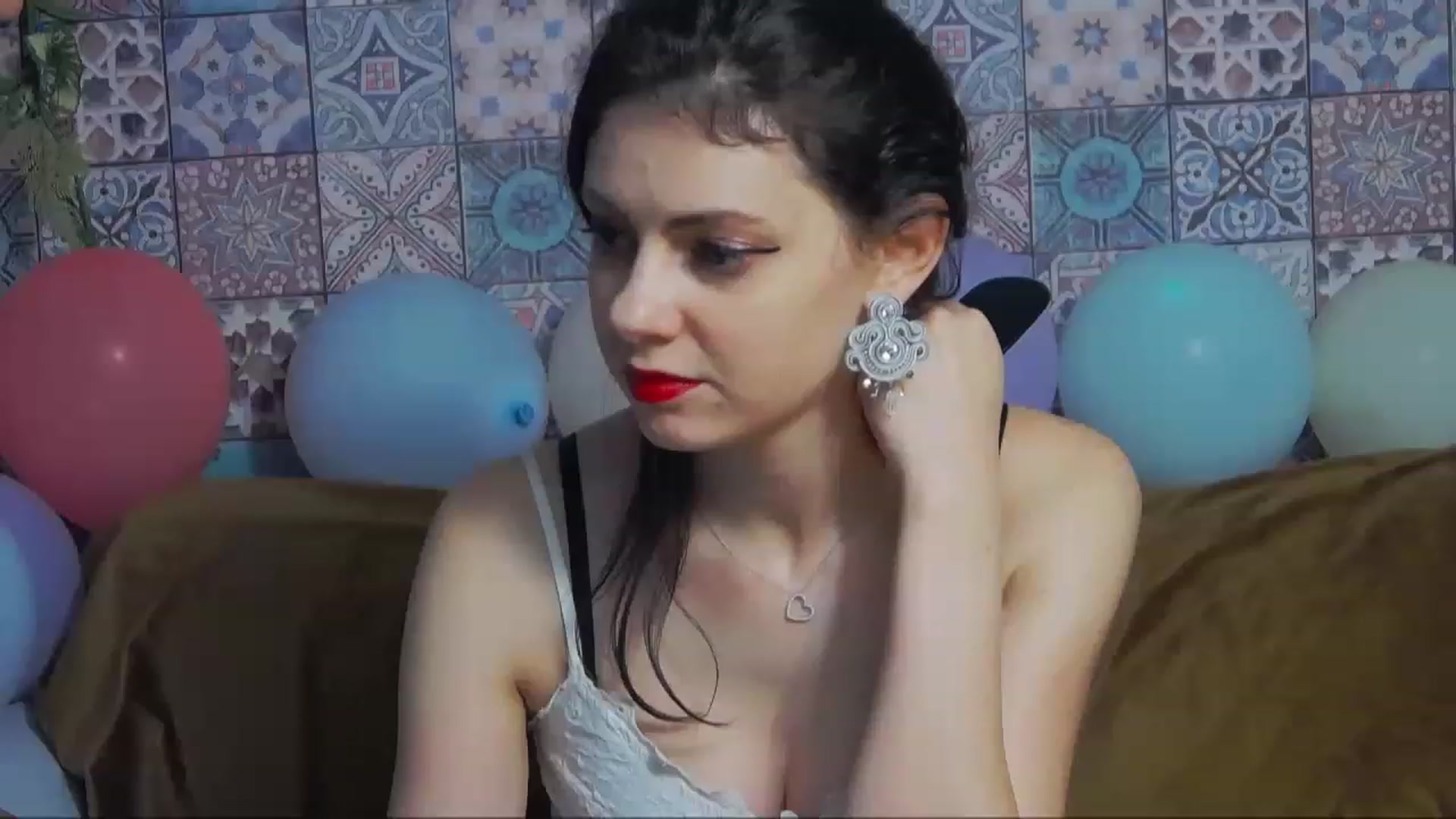 Gallery image thumbnail from MissAracely's myfreecams stream on, 04/05/2023, 20:45 image 11 of 20