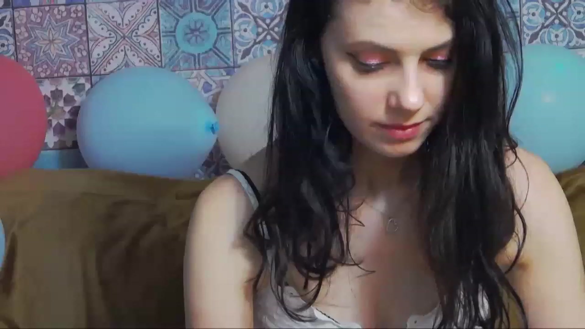 Gallery image thumbnail from MissAracely's myfreecams stream on, 04/05/2023, 21:51 image 17 of 20