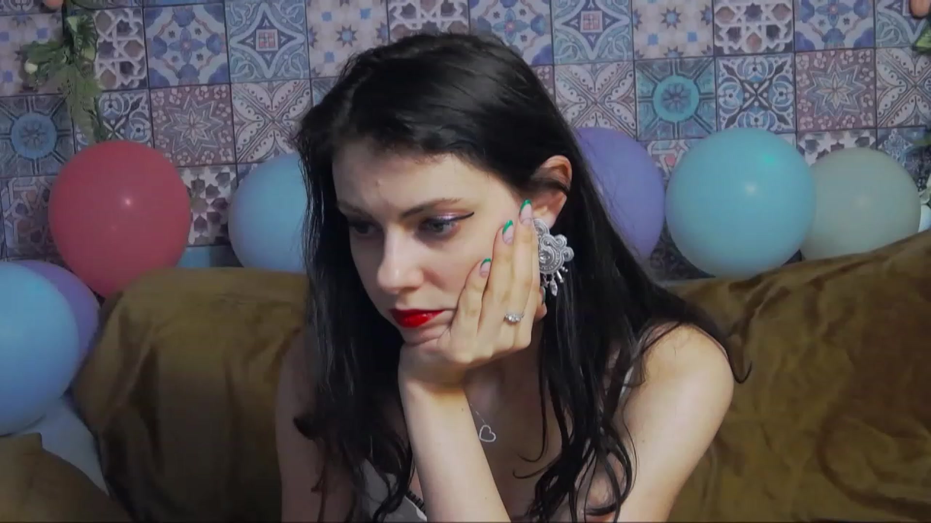 Gallery image thumbnail from MissAracely's myfreecams stream on, 04/05/2023, 21:51 image 4 of 20