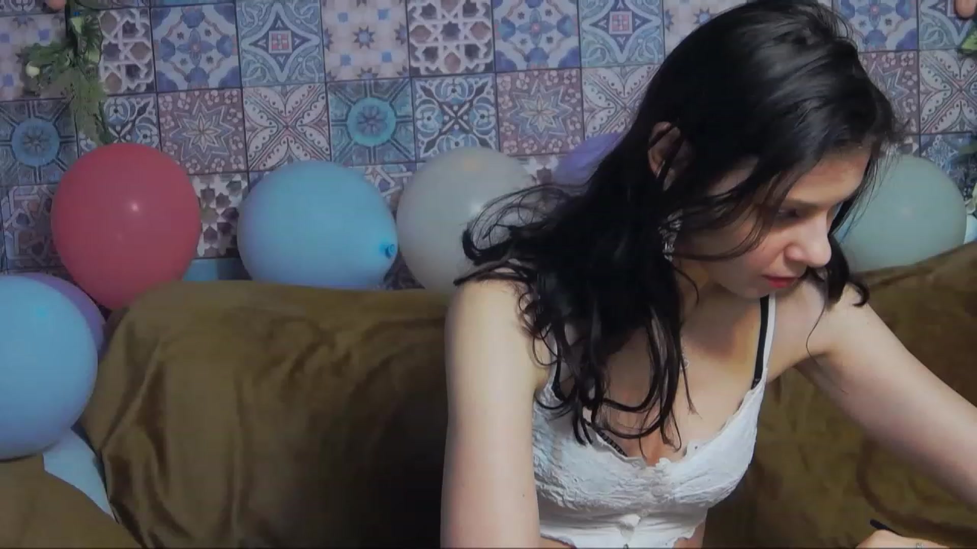 Gallery image thumbnail from MissAracely's myfreecams stream on, 04/05/2023, 21:51 image 10 of 20