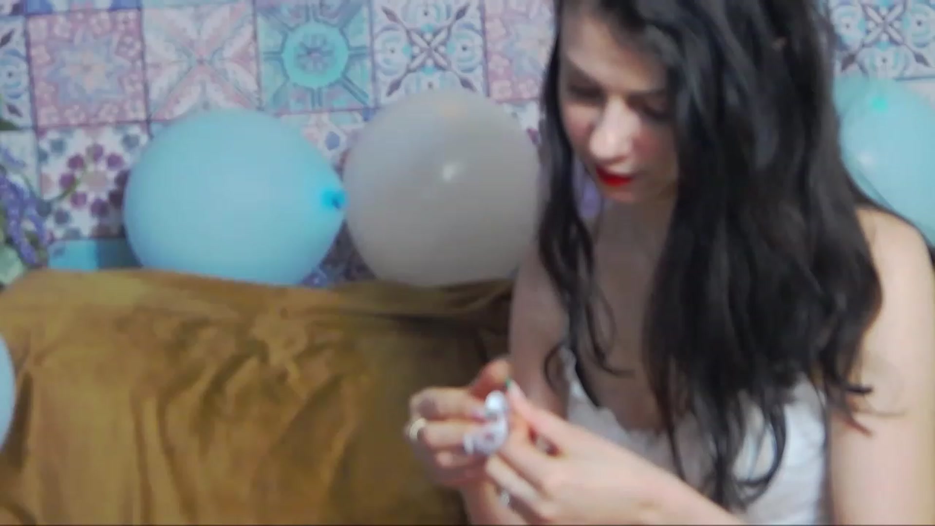 Gallery image thumbnail from MissAracely's myfreecams stream on, 04/05/2023, 21:51 image 19 of 20