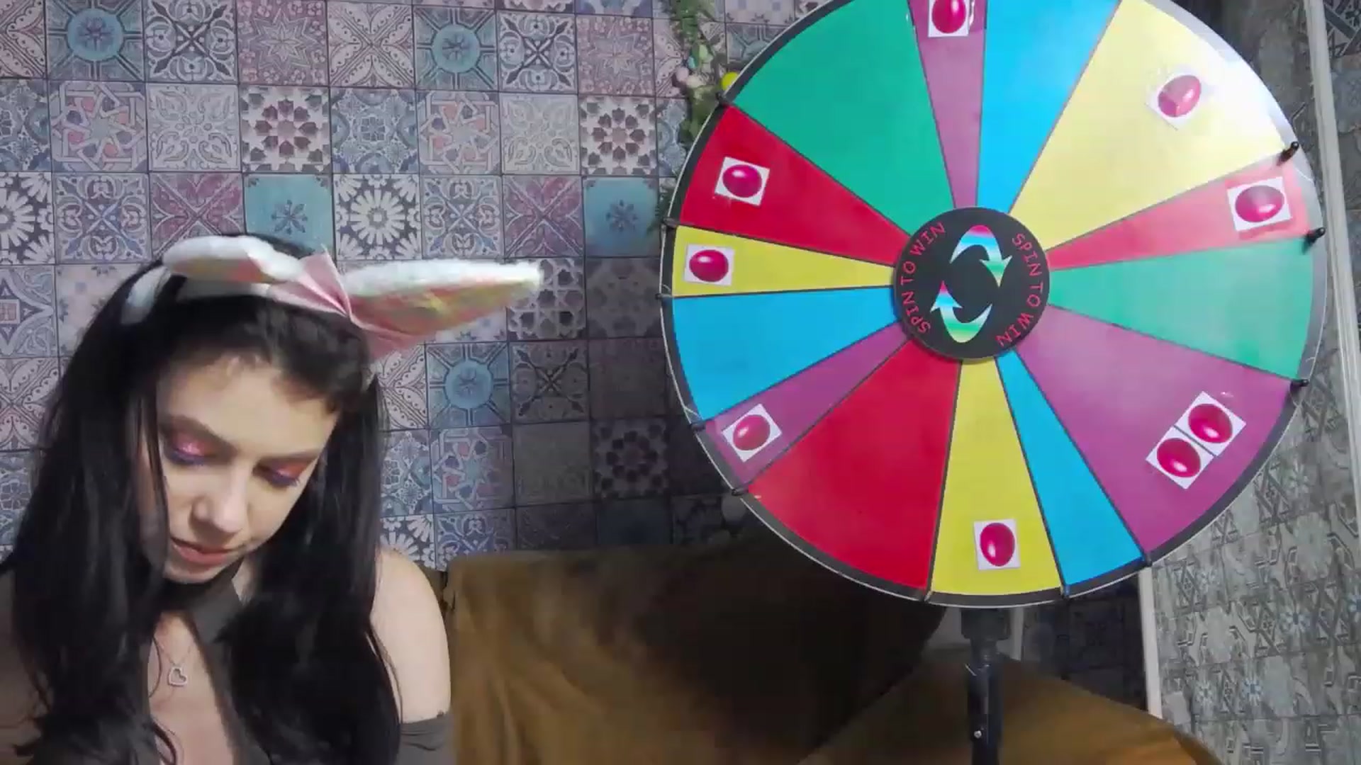 Gallery image thumbnail from MissAracely's myfreecams stream on, 04/08/2023, 20:18 image 20 of 20