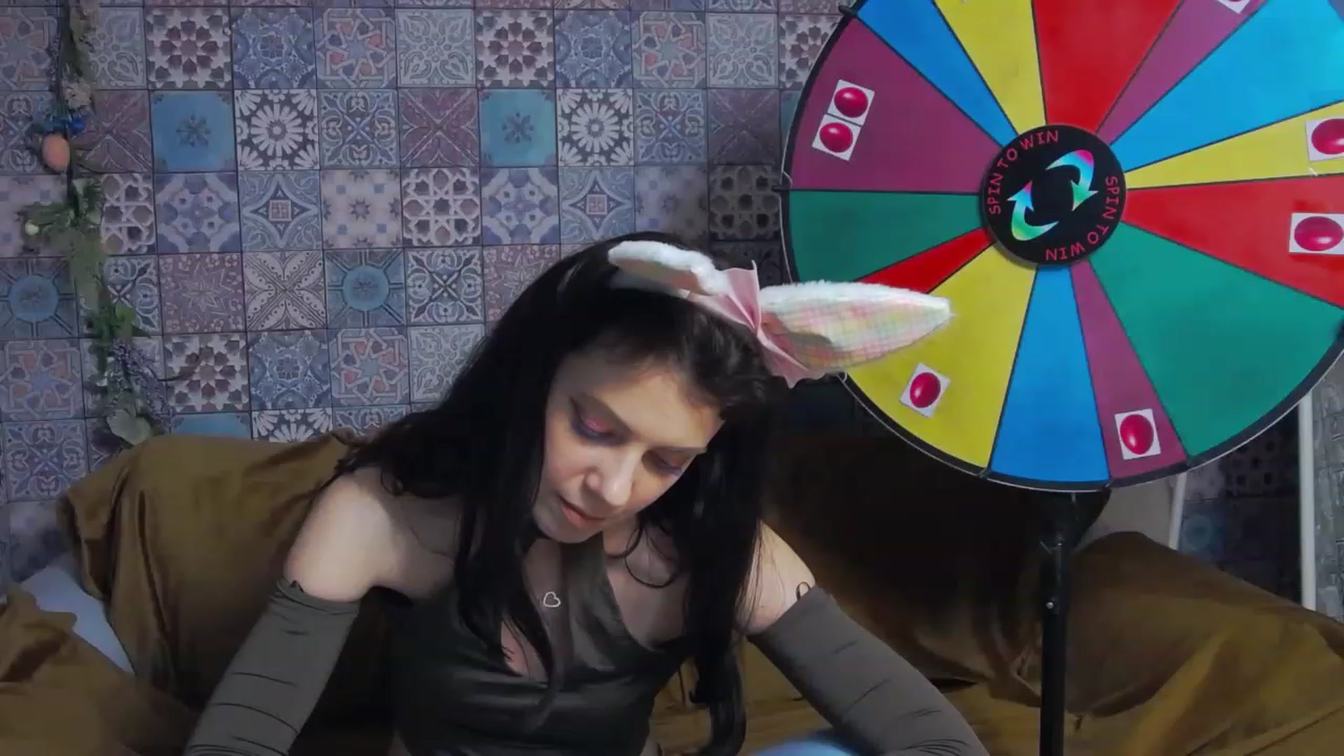 Gallery image thumbnail from MissAracely's myfreecams stream on, 04/08/2023, 23:05 image 10 of 20