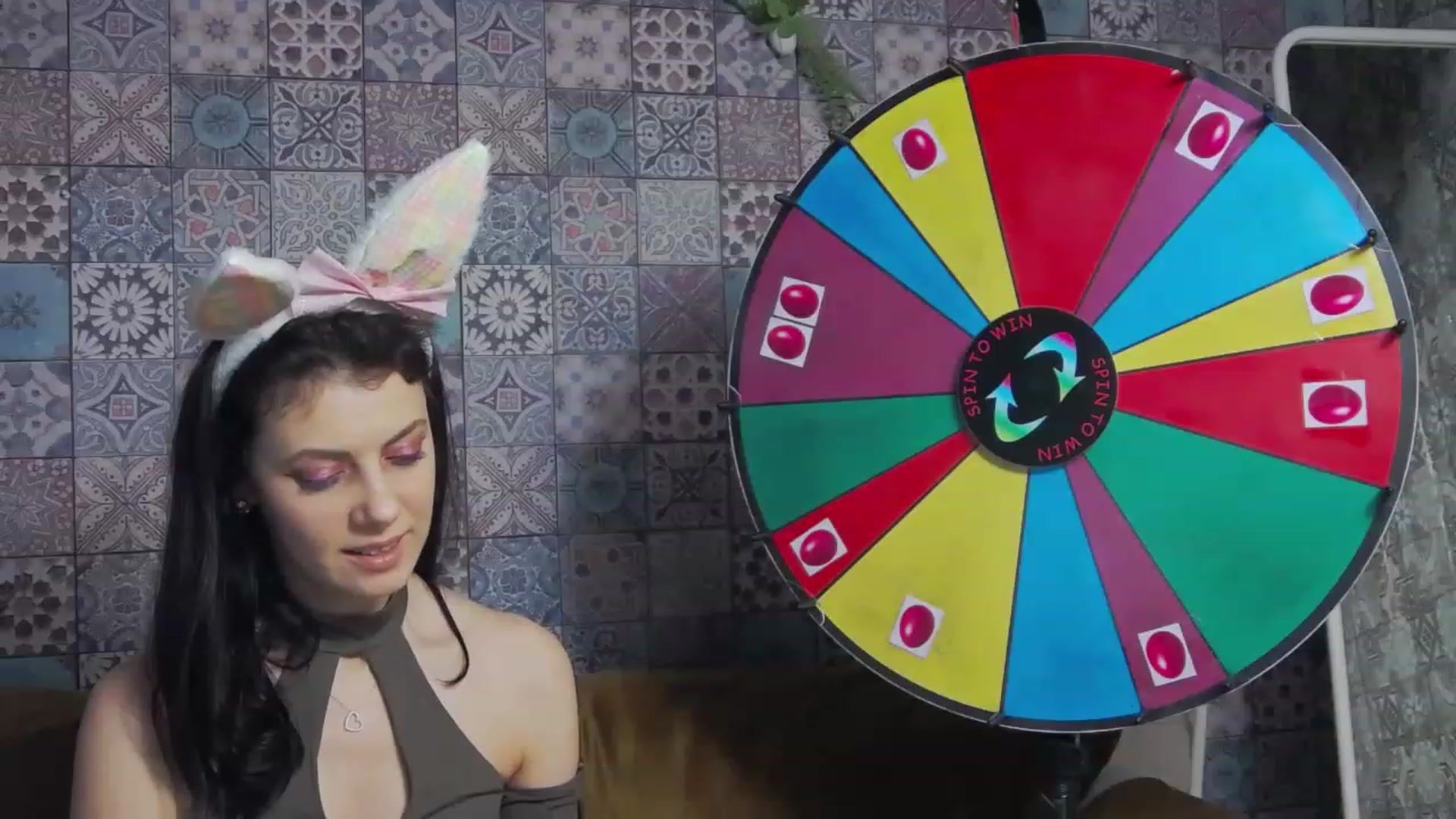 Gallery image thumbnail from MissAracely's myfreecams stream on, 04/08/2023, 23:05 image 9 of 20