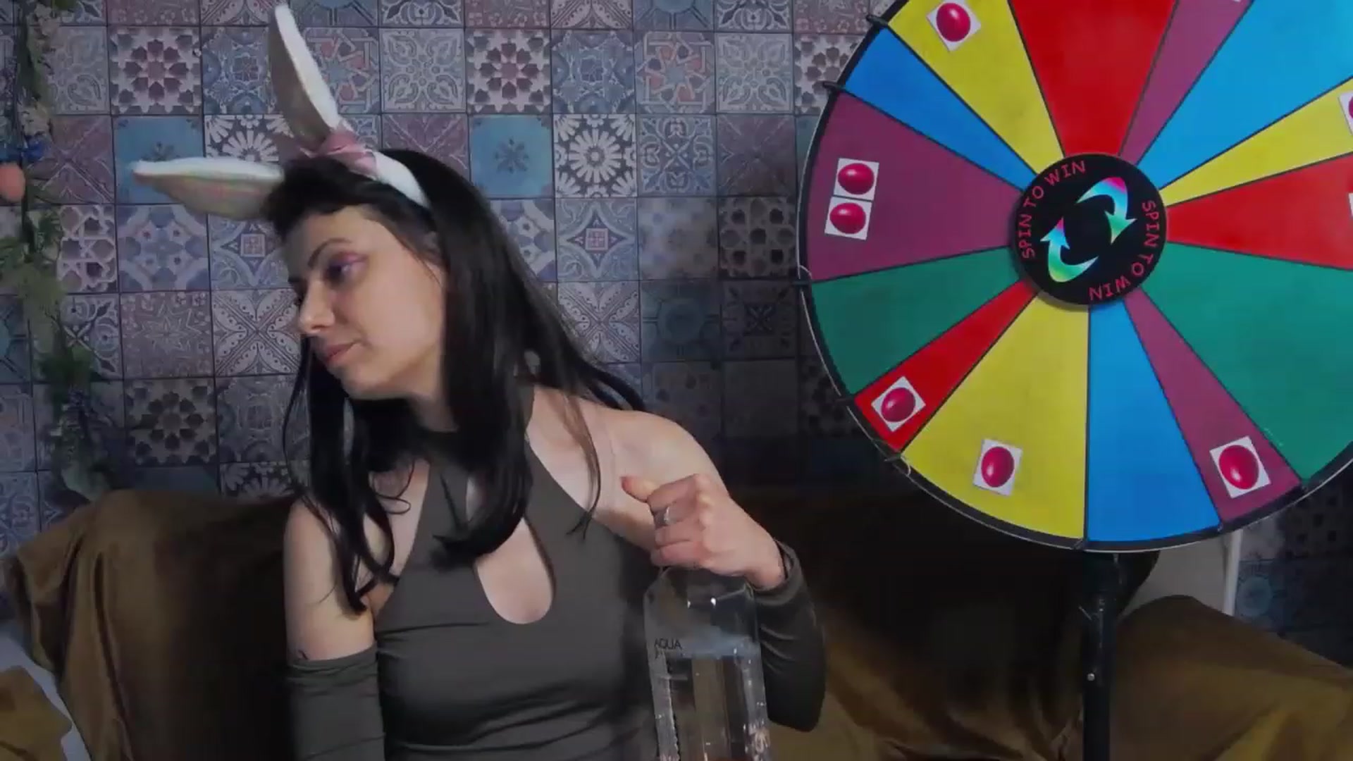 Gallery image thumbnail from MissAracely's myfreecams stream on, 04/08/2023, 23:05 image 17 of 20