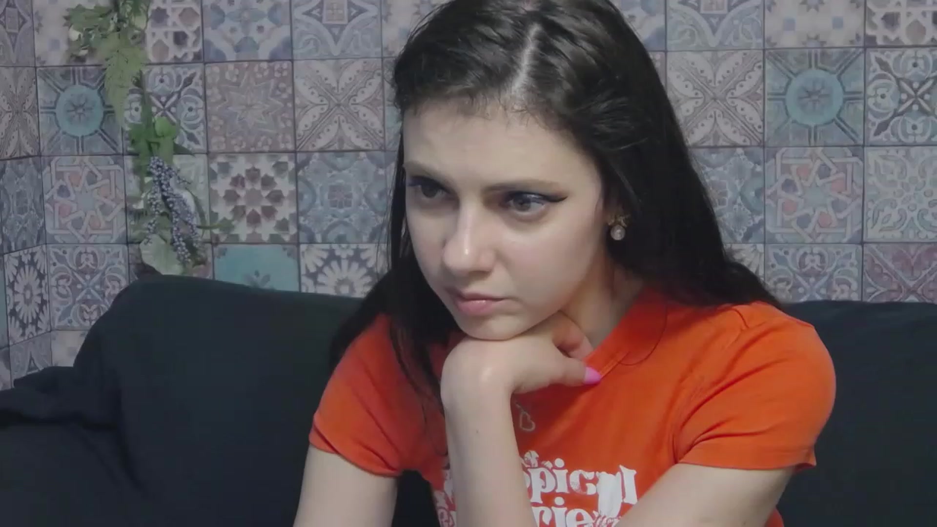 Gallery image thumbnail from MissAracely's myfreecams stream on, 04/21/2023, 20:15 image 7 of 20