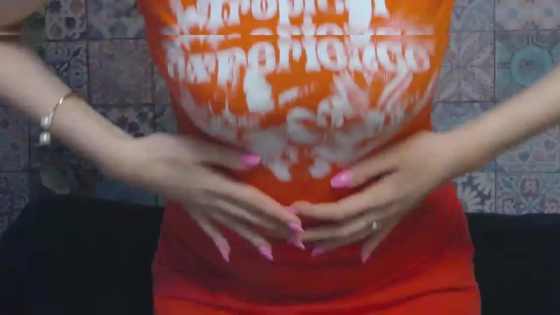 Gallery image thumbnail from MissAracely's myfreecams stream on, 04/21/2023, 20:15 image 16 of 20