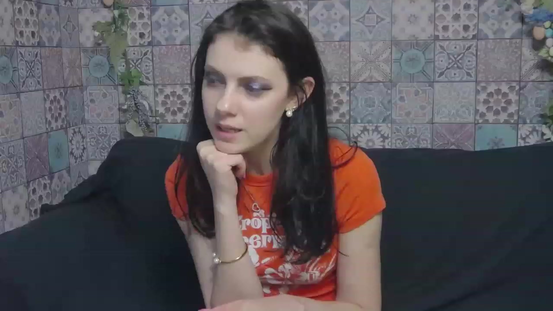 Gallery image thumbnail from MissAracely's myfreecams stream on, 04/21/2023, 21:27 image 12 of 20