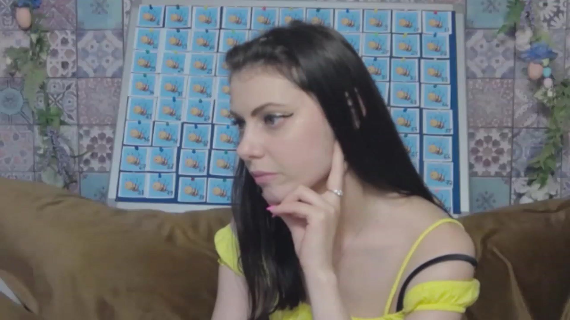 Gallery image thumbnail from MissAracely's myfreecams stream on, 05/01/2023, 17:14 image 10 of 20