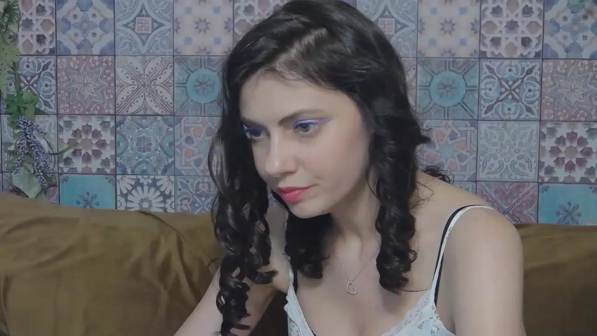 Gallery image thumbnail from MissAracely's myfreecams stream on, 05/03/2023, 22:26 image 6 of 20