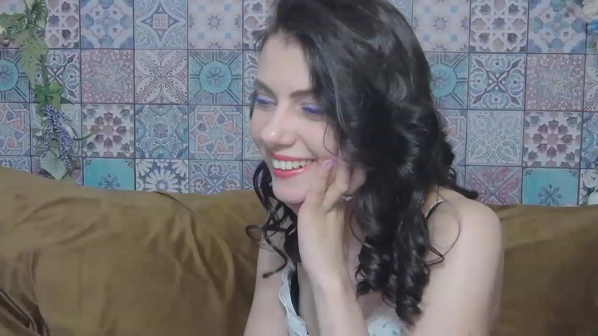 Gallery image thumbnail from MissAracely's myfreecams stream on, 05/03/2023, 23:02 image 11 of 20